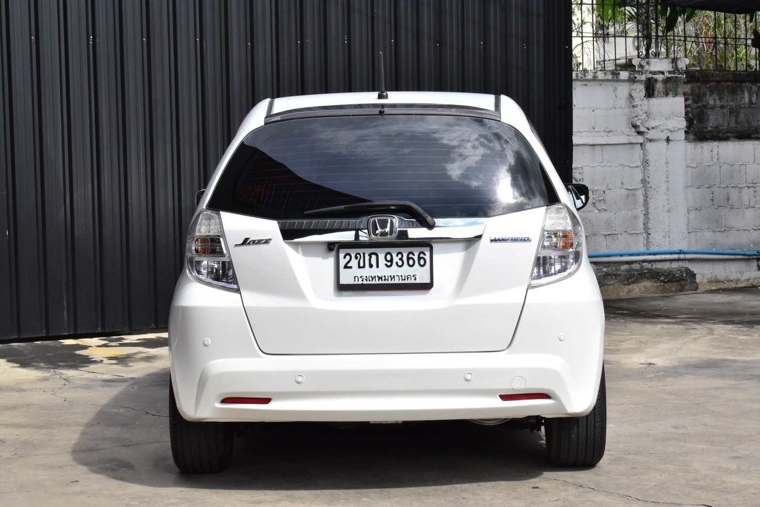 HONDA Jazz hybrid 1.3 ปี 2013 auto ไมล์ 120,000 กม.