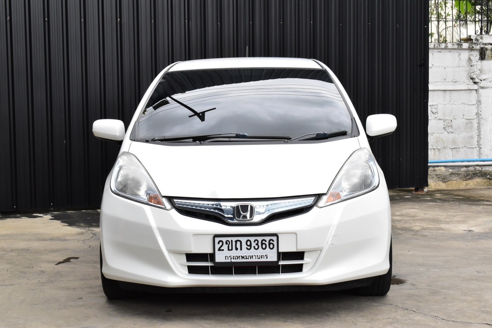 HONDA Jazz hybrid 1.3 ปี 2013 auto ไมล์ 120,000 กม.