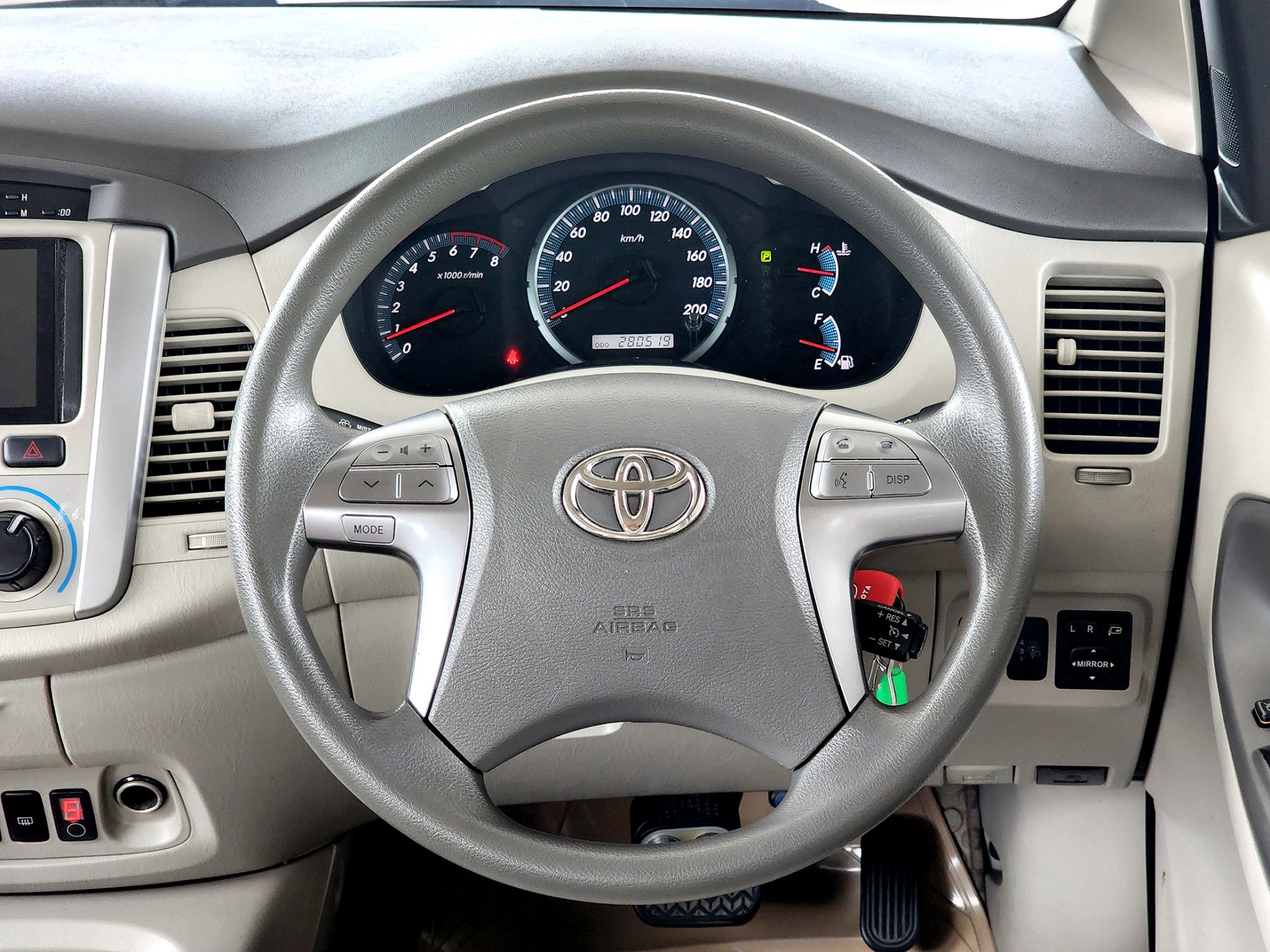 Toyota Innova 2.0G ปี 2012