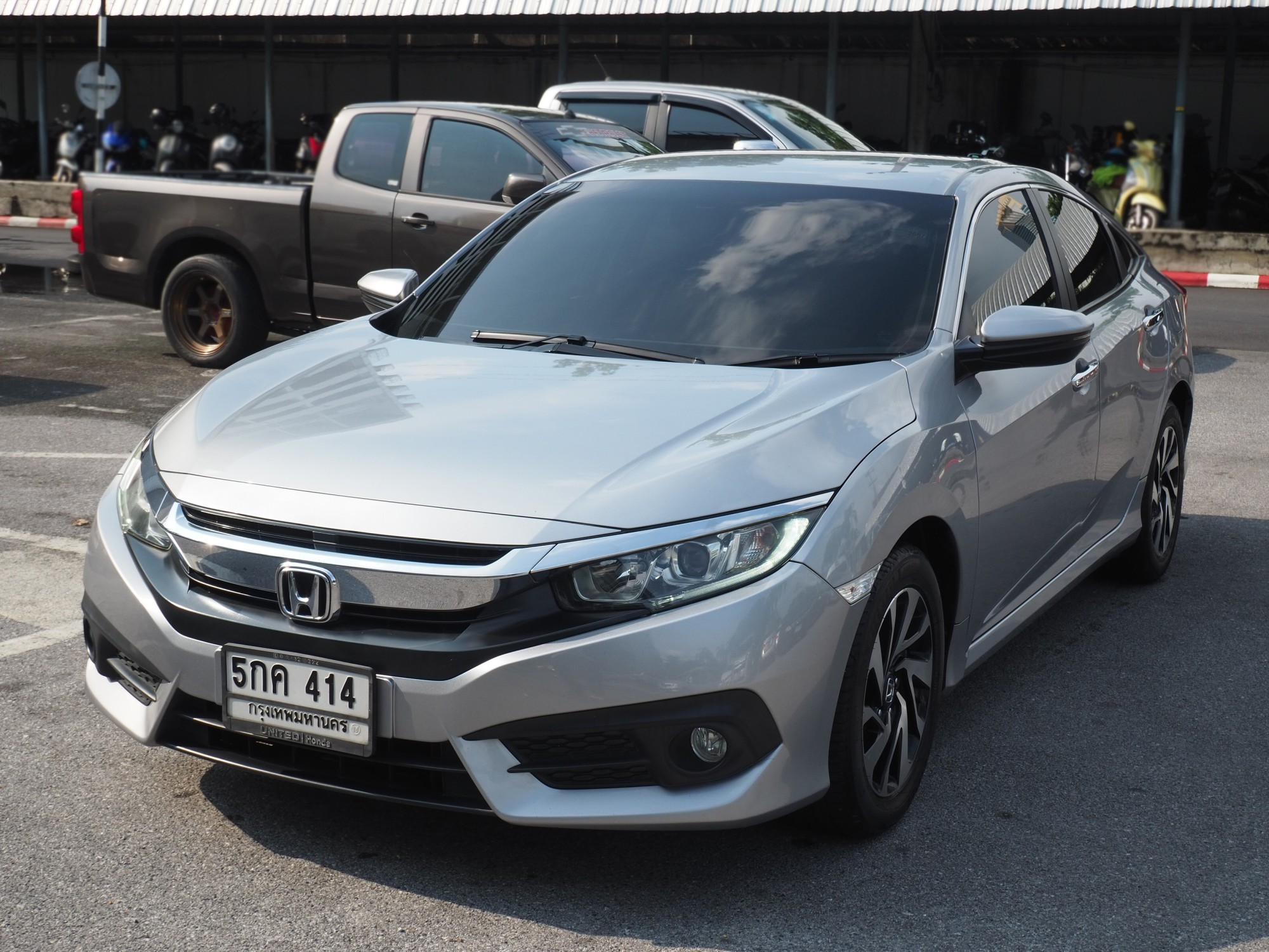 2016 Honda Civic Sedan สีเงิน