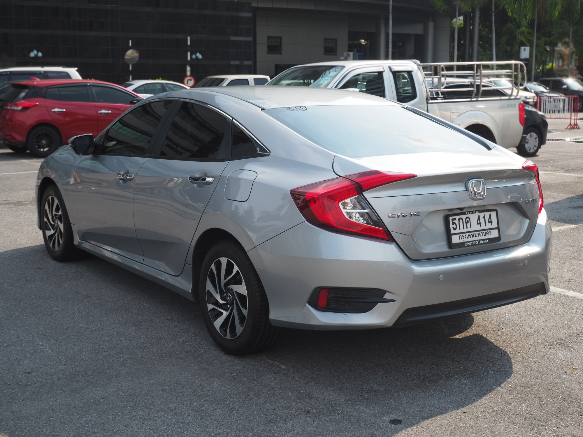 2016 Honda Civic Sedan สีเงิน