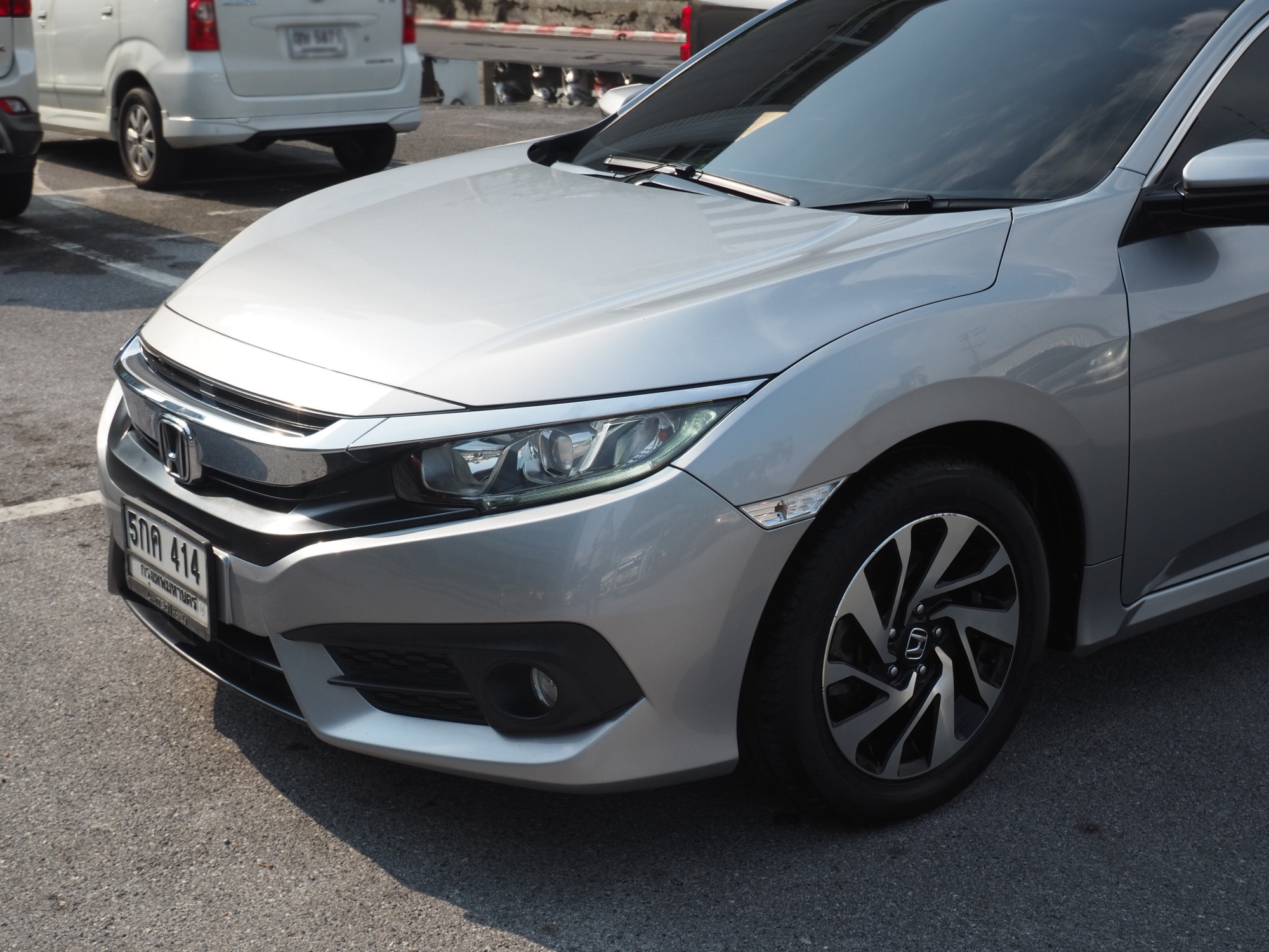 2016 Honda Civic Sedan สีเงิน