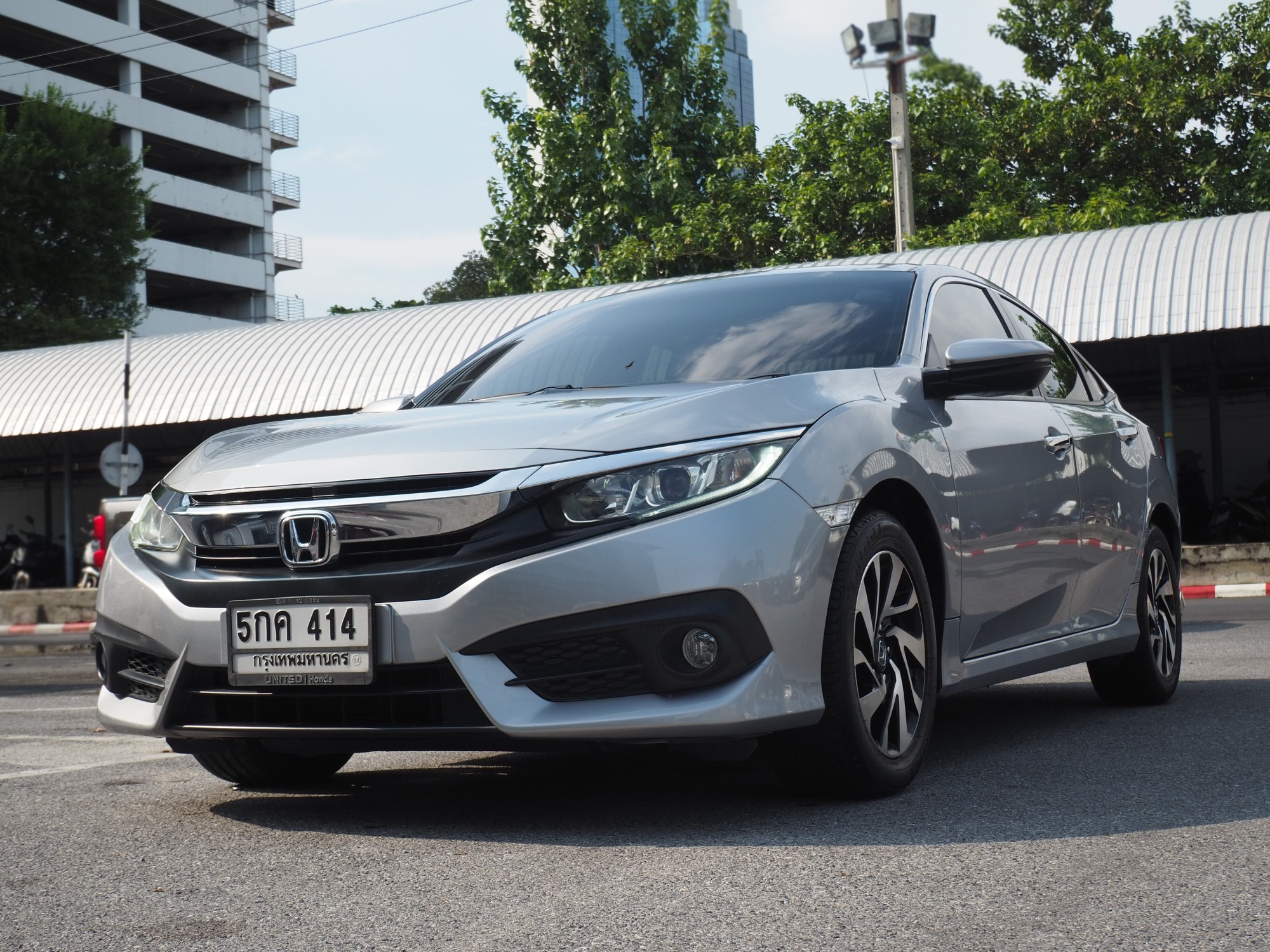 2016 Honda Civic Sedan สีเงิน