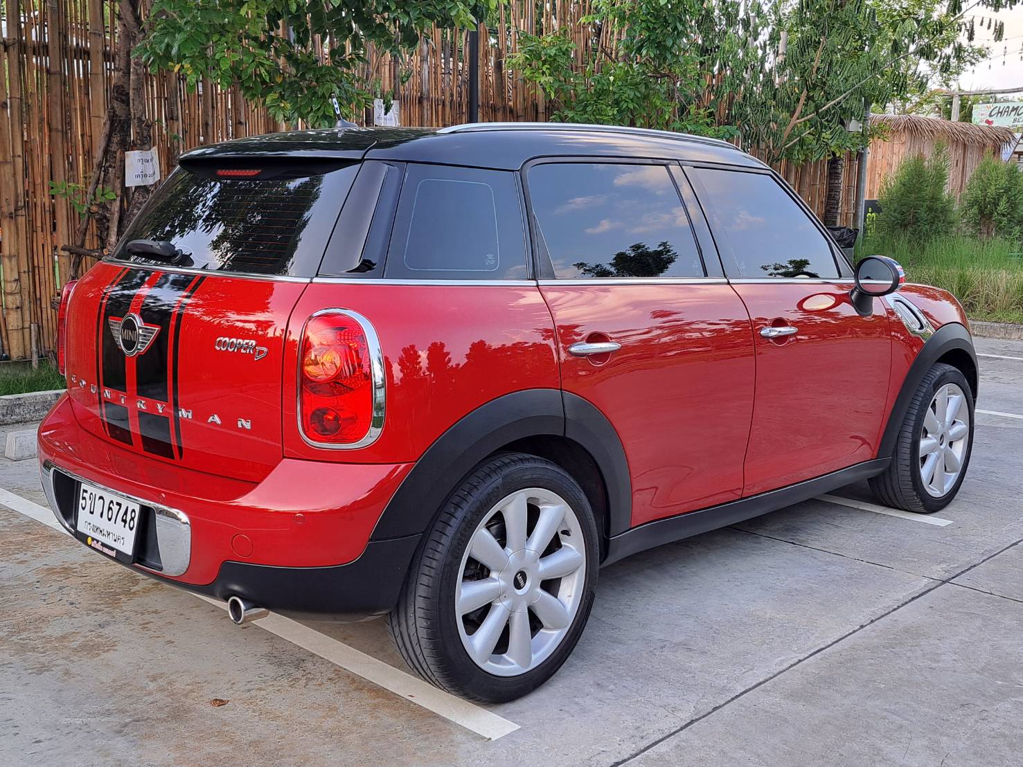 MINI COOPER D COUNTRYMAN ดีเซล ไมล์น้อย93,000 Km.รถศูนย์ รถสวยมากสีแดงสวยสดใสน่ารัก ไม่มีชนแน่นอน ฟรีดาวน์