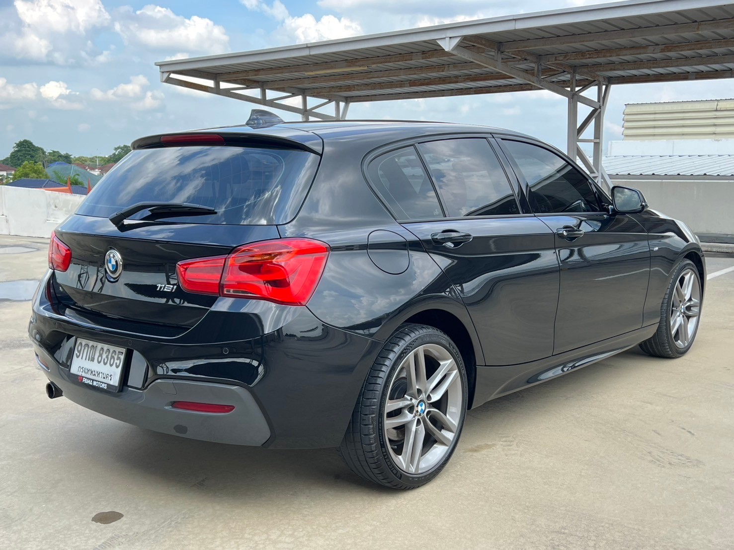 2016 BMW 1 Series F20 118i สีดำ