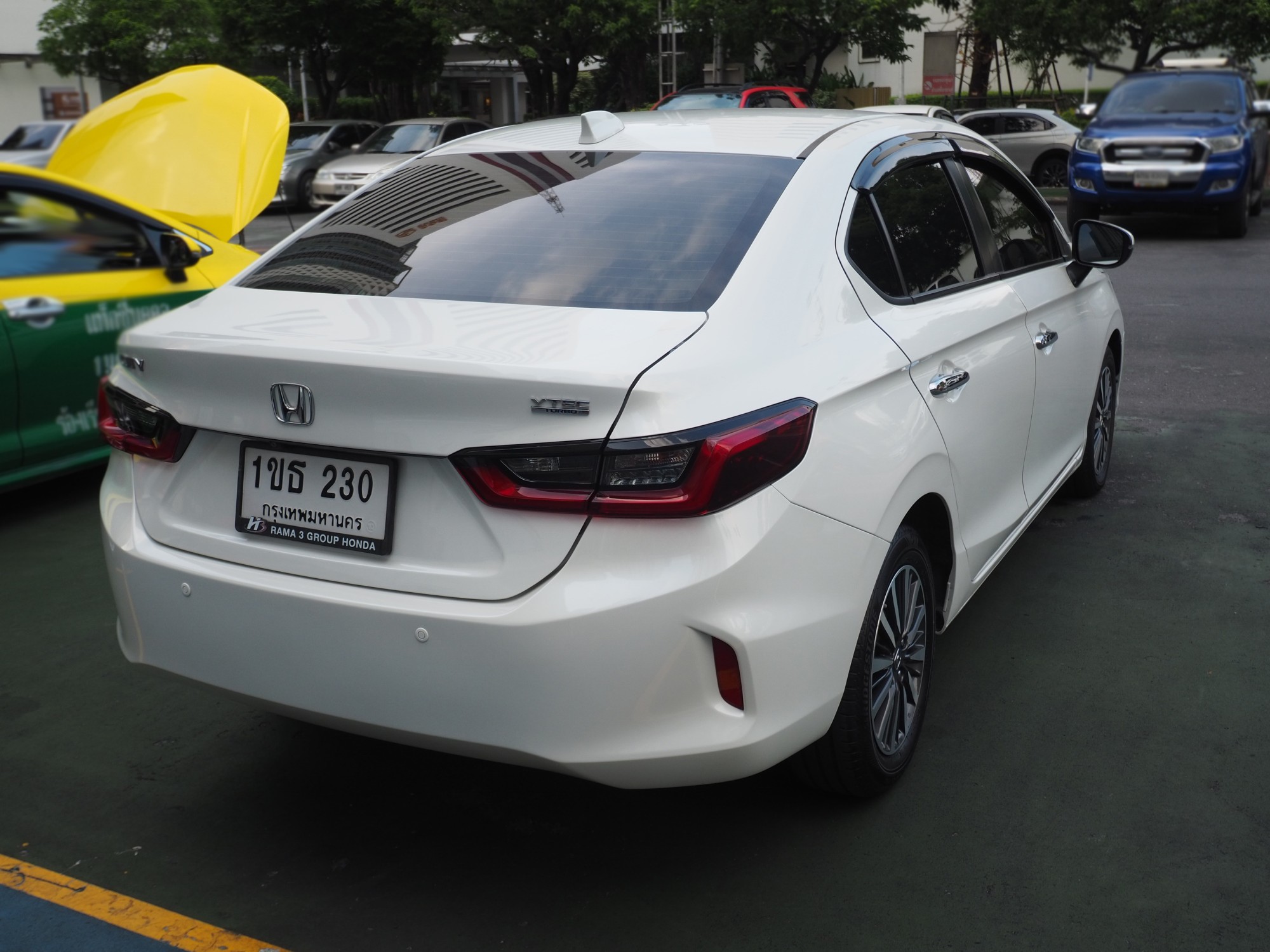 2020 Honda City สีขาว