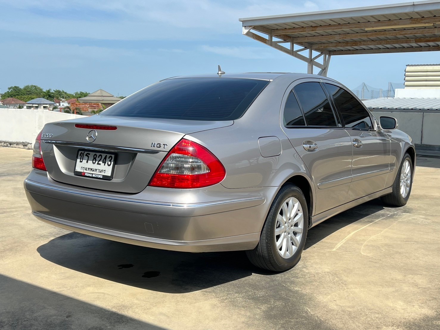 2007 Mercedes-Benz E-Class W211 E200 สีเงิน