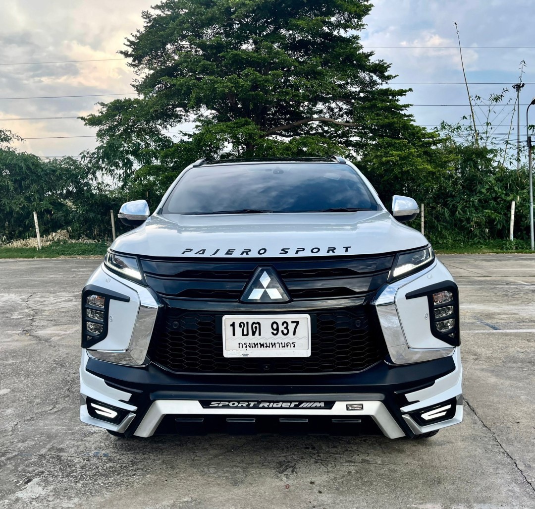 MITSUBISHI PAJERO, SPORT 2.4 GT Premium Elite Edition 4WD Top ปี21สีขาว ดีเซล ไมล์แท้ 50,000 กม.