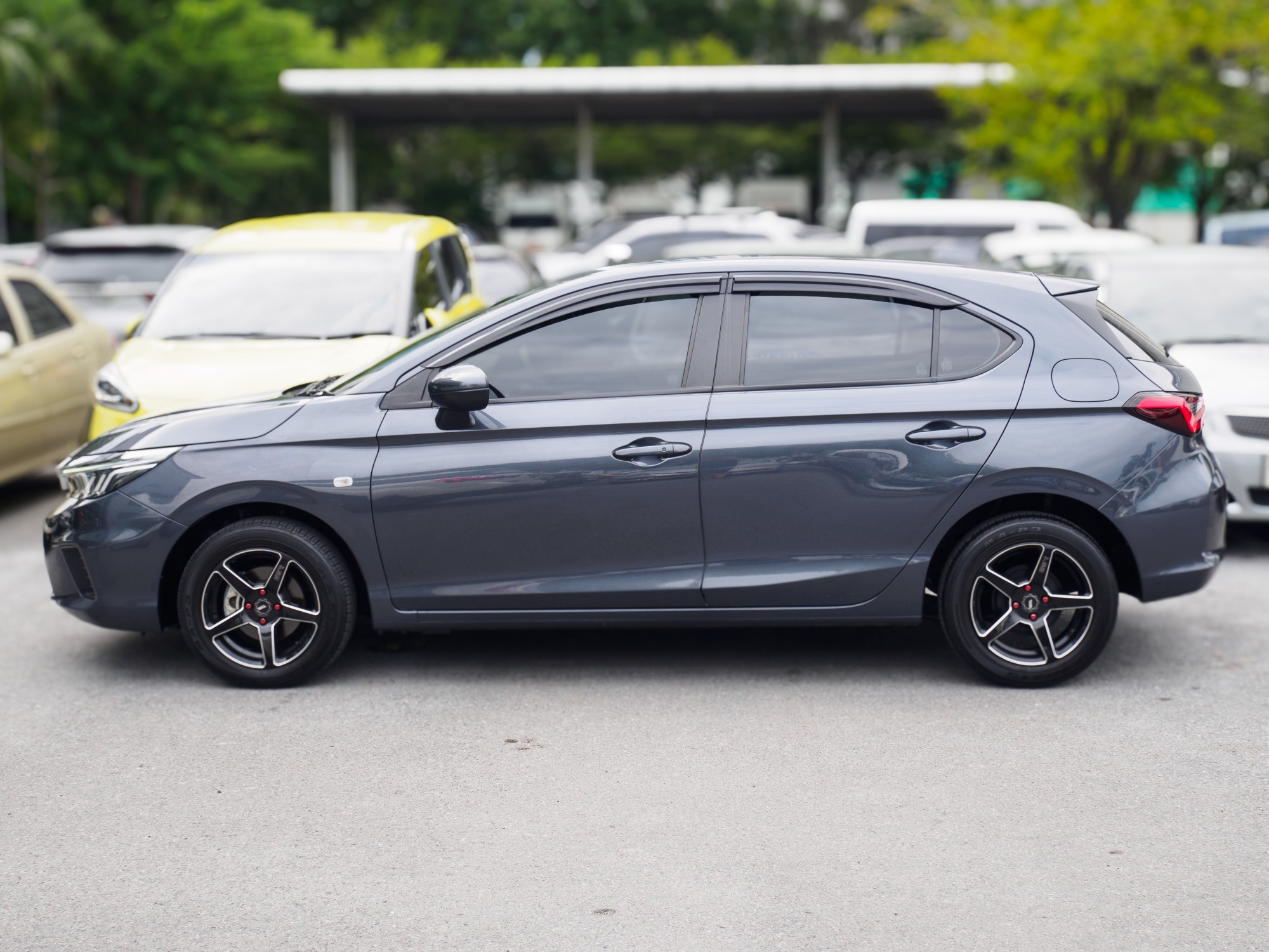 2023 Honda City Hatchback สีเทา