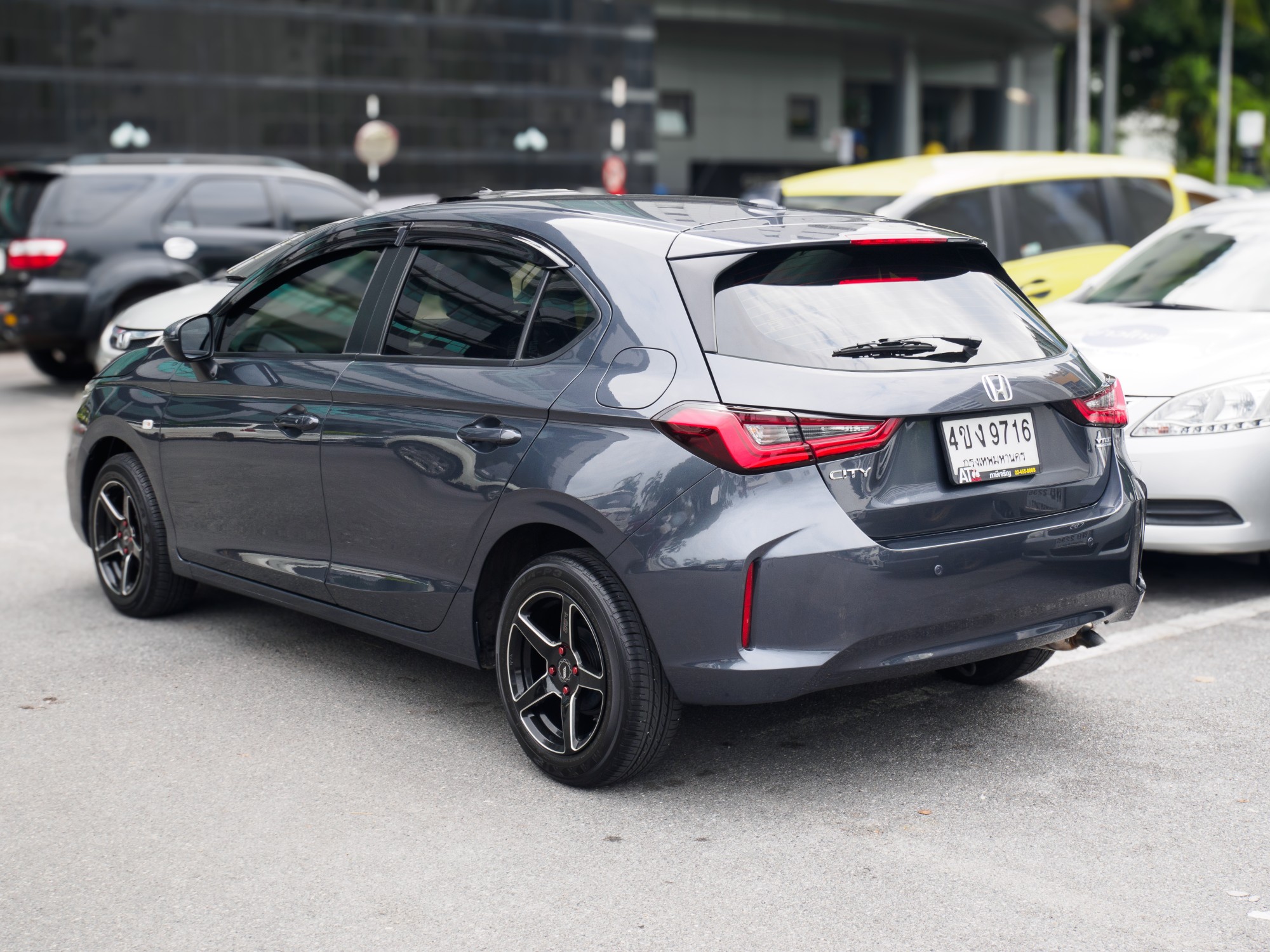 2023 Honda City Hatchback สีเทา