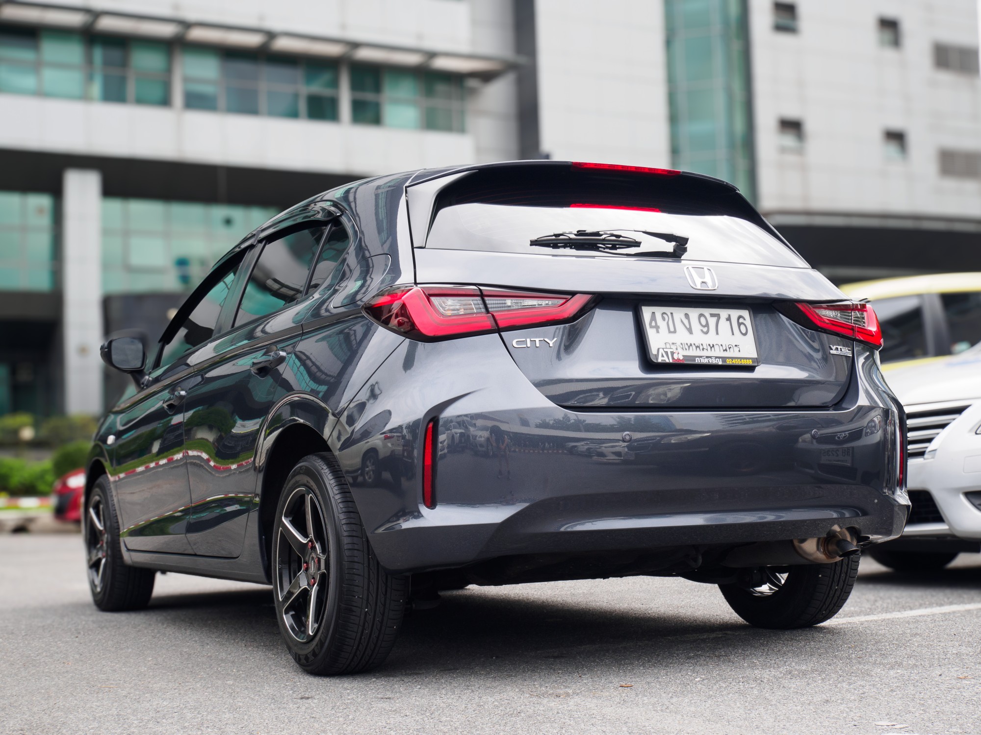 2023 Honda City Hatchback สีเทา