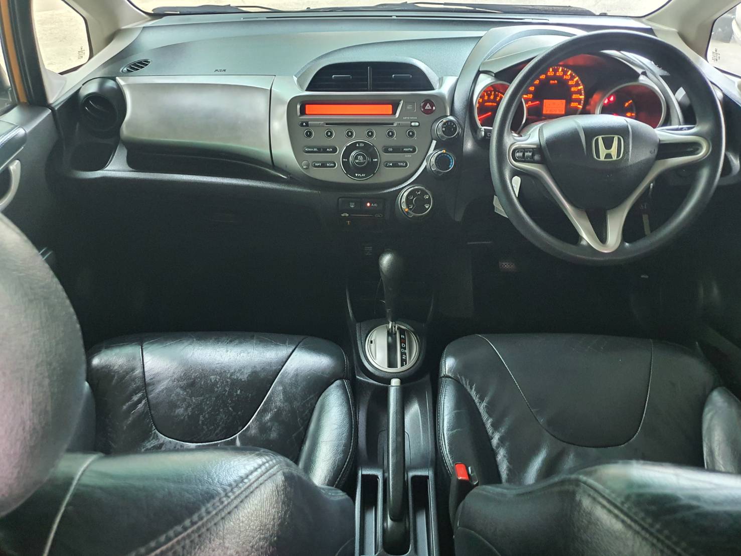 Honda Jazz 1.5V(AS) ปี 2012 สีส้ม มือ1 ไมล์น้อย