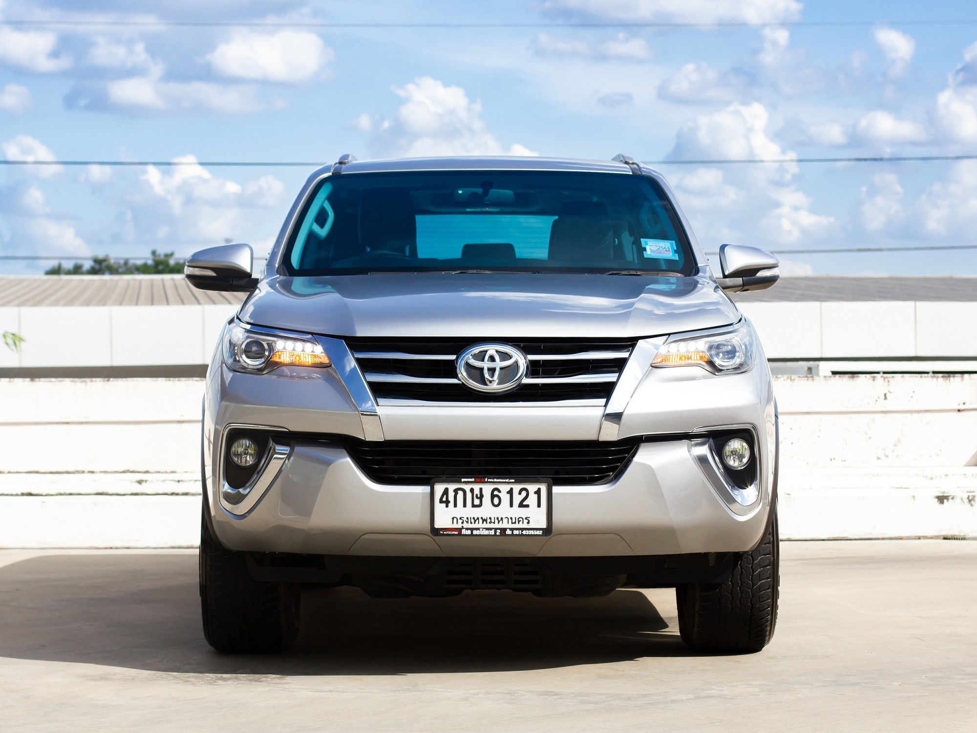 TOYOTA Fortuner 2.4V 2WD 6A/T ปี 2016 รถสวย สภาพดีมาก