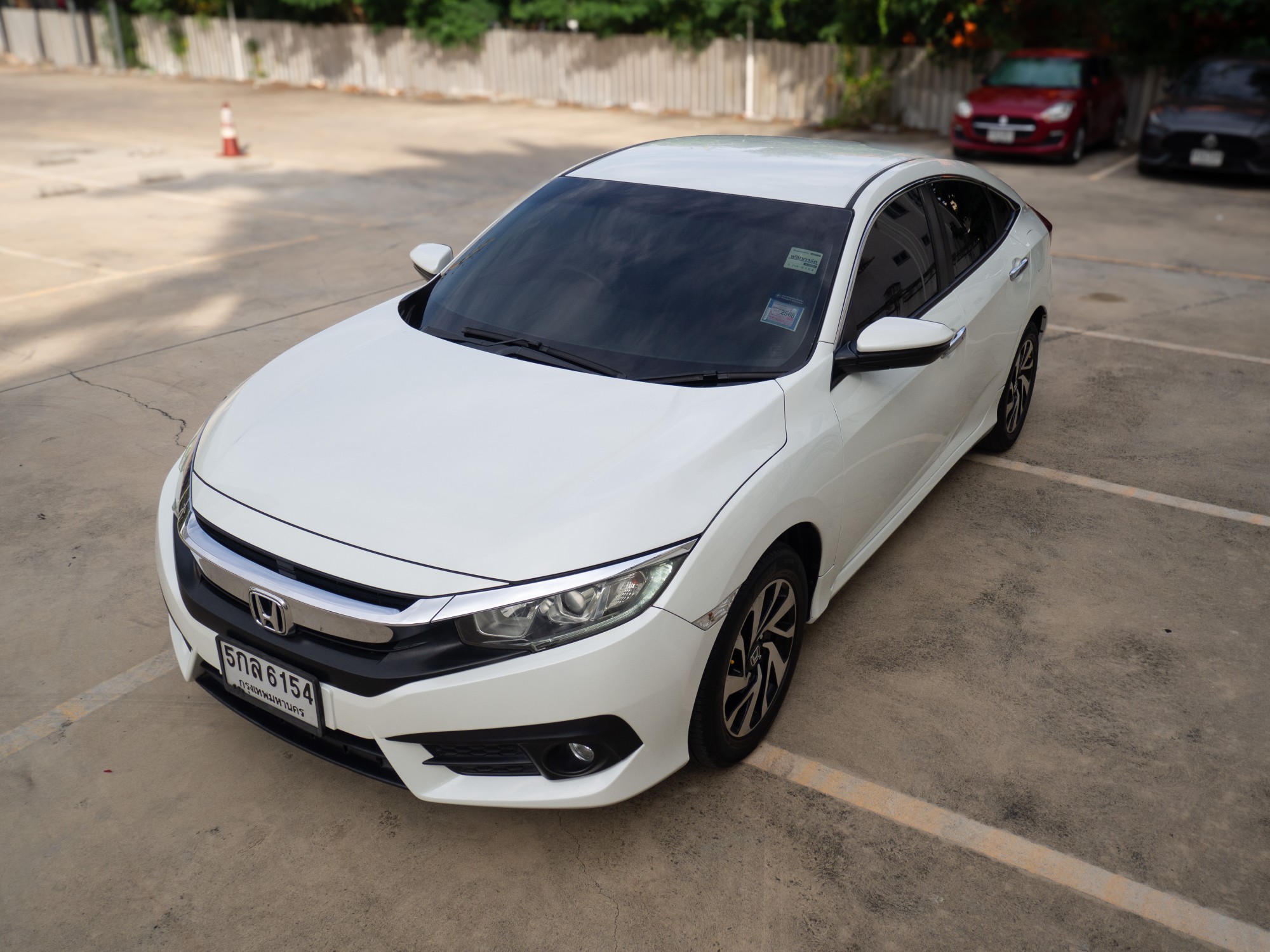 2016 Honda Civic Sedan สีขาว