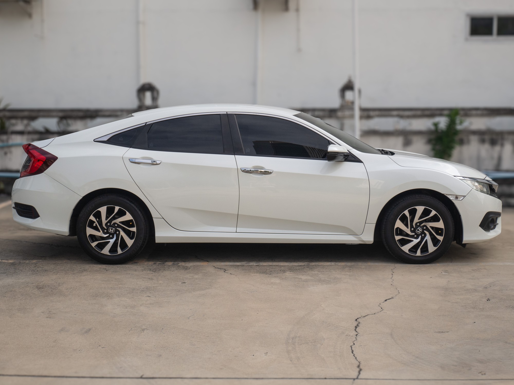 2016 Honda Civic Sedan สีขาว