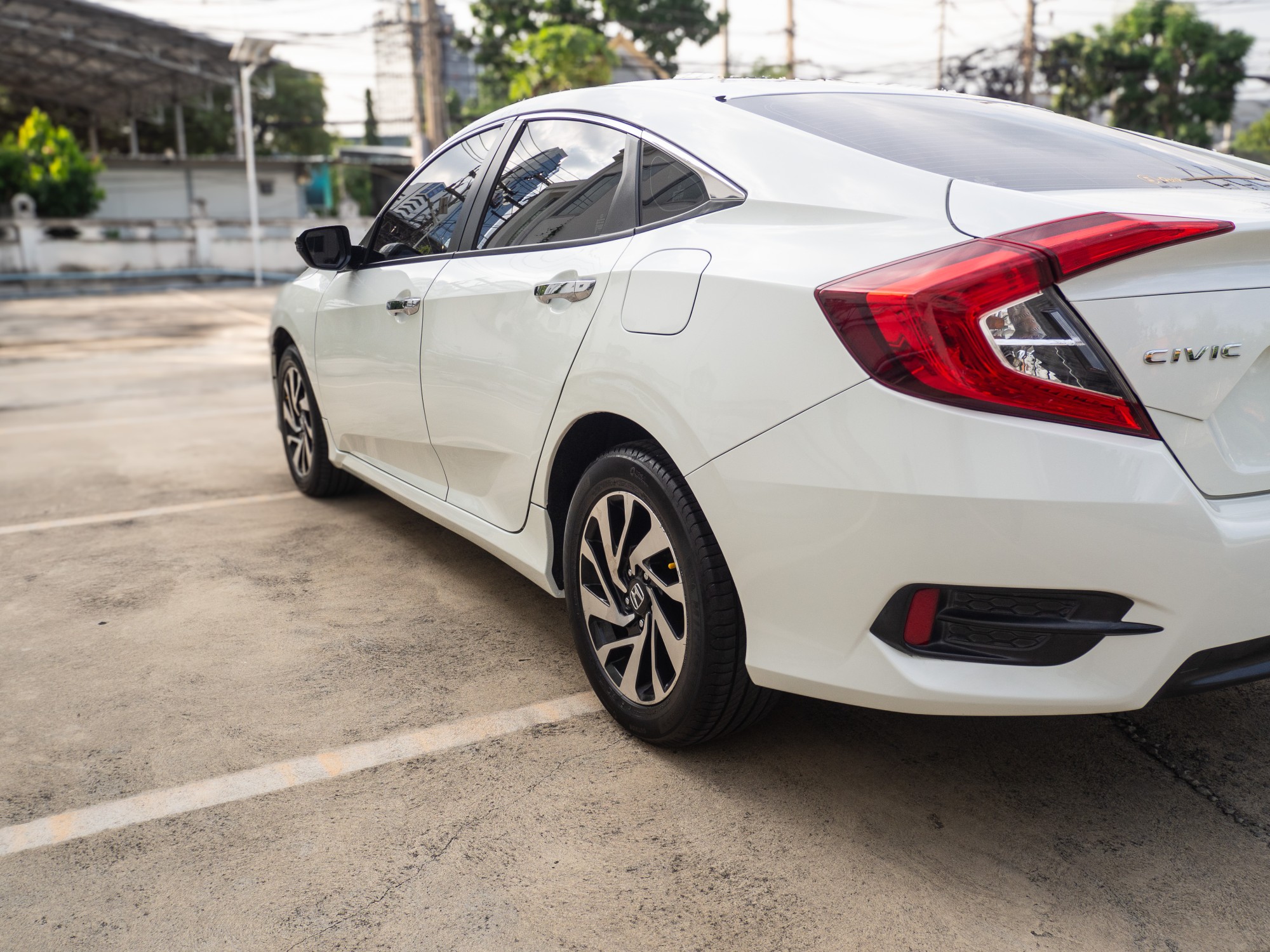 2016 Honda Civic Sedan สีขาว