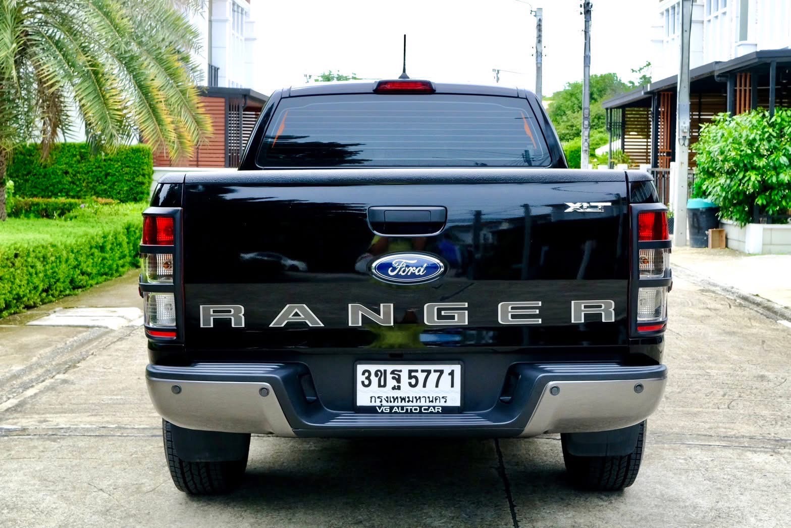 FORD Ranger 2.2 XLT 4ประตู เครื่องยนต์: ดีเซล เกียร์: ออโต้ ปี: 2022 สี: ดำ ไมล์: 32,xxx กม