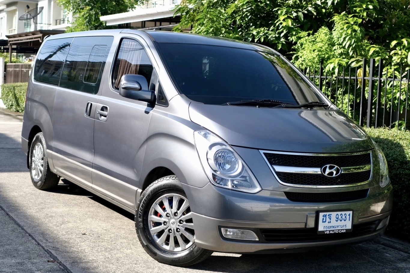 Hyundai H1 2.5 Deluxe ดีเซล ออโต้ 2009 เทา ไมล์: 10x,xxx กม