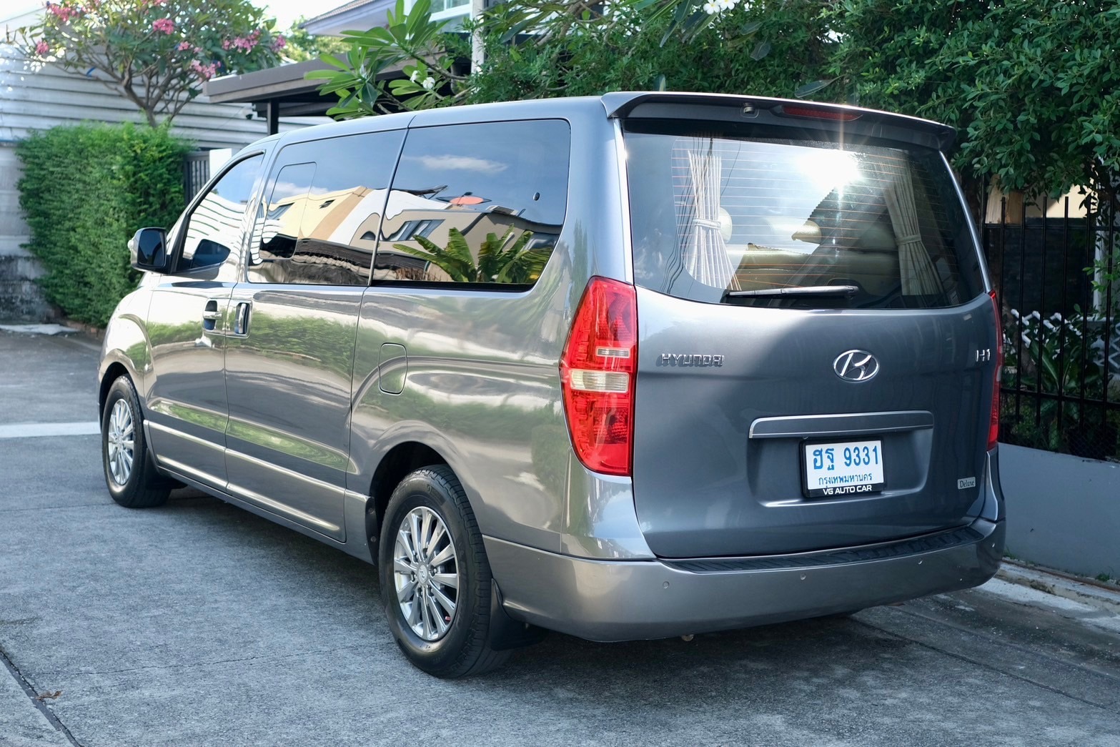 Hyundai H1 2.5 Deluxe ดีเซล ออโต้ 2009 เทา ไมล์: 10x,xxx กม