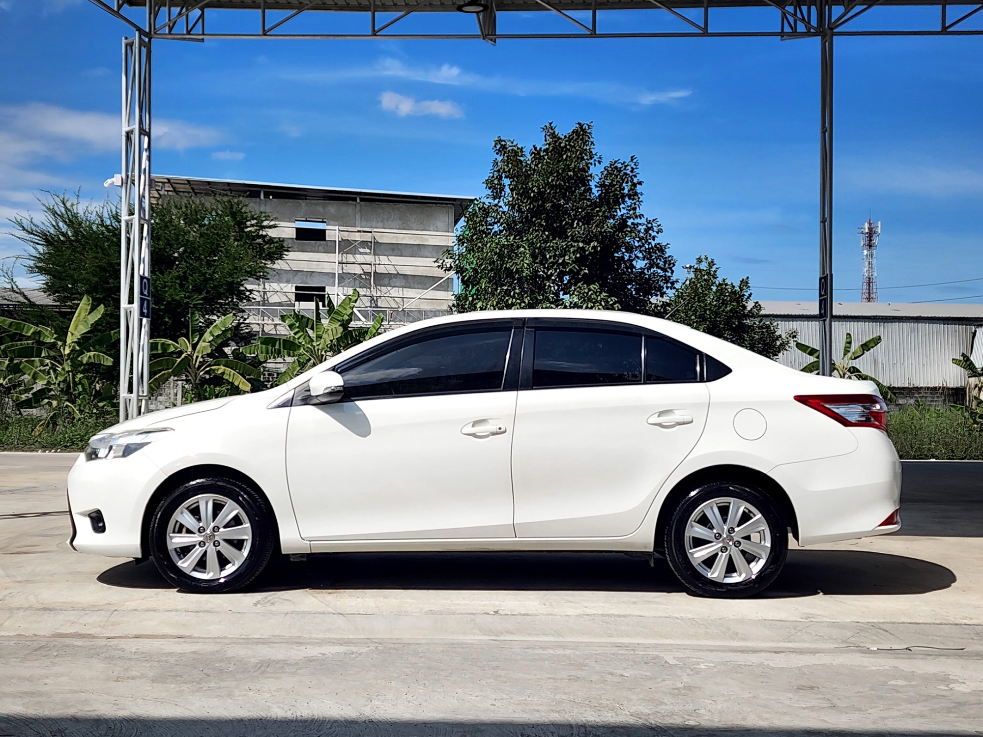 TOYOTA Vios 1.5E A/T ปี 2015 จด 2016