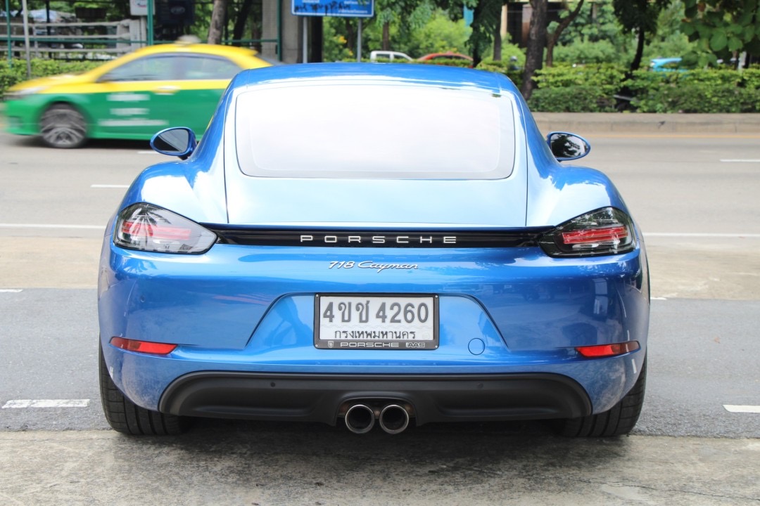 2018 Porsche 718 Cayman สีน้ำเงิน