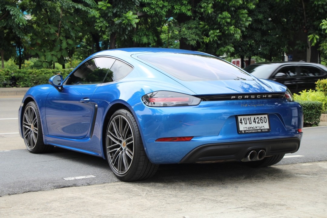 2018 Porsche 718 Cayman สีน้ำเงิน