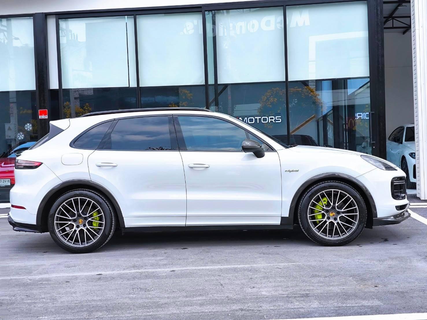 2019 Porsche Cayenne E-Hybrid สีขาว