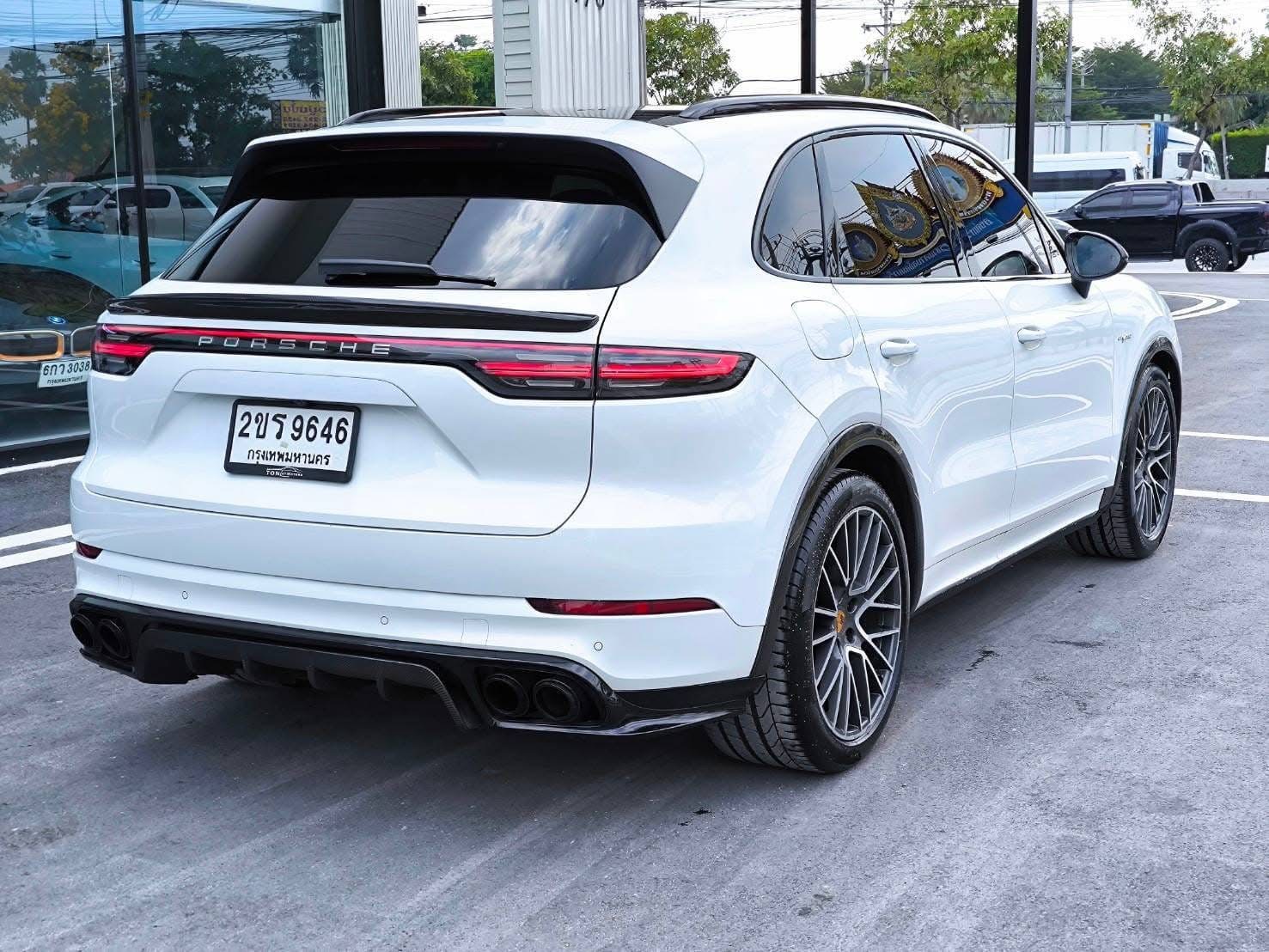 2019 Porsche Cayenne E-Hybrid สีขาว