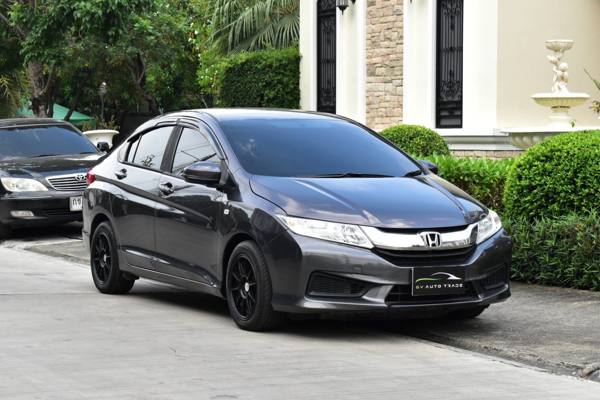 Honda City 1.5V เครื่องยนต์: เบนซิน เกียร์: ออโต้ ปี: 2015 สี: เทา ไมล์: 81,xxx Km.🔥