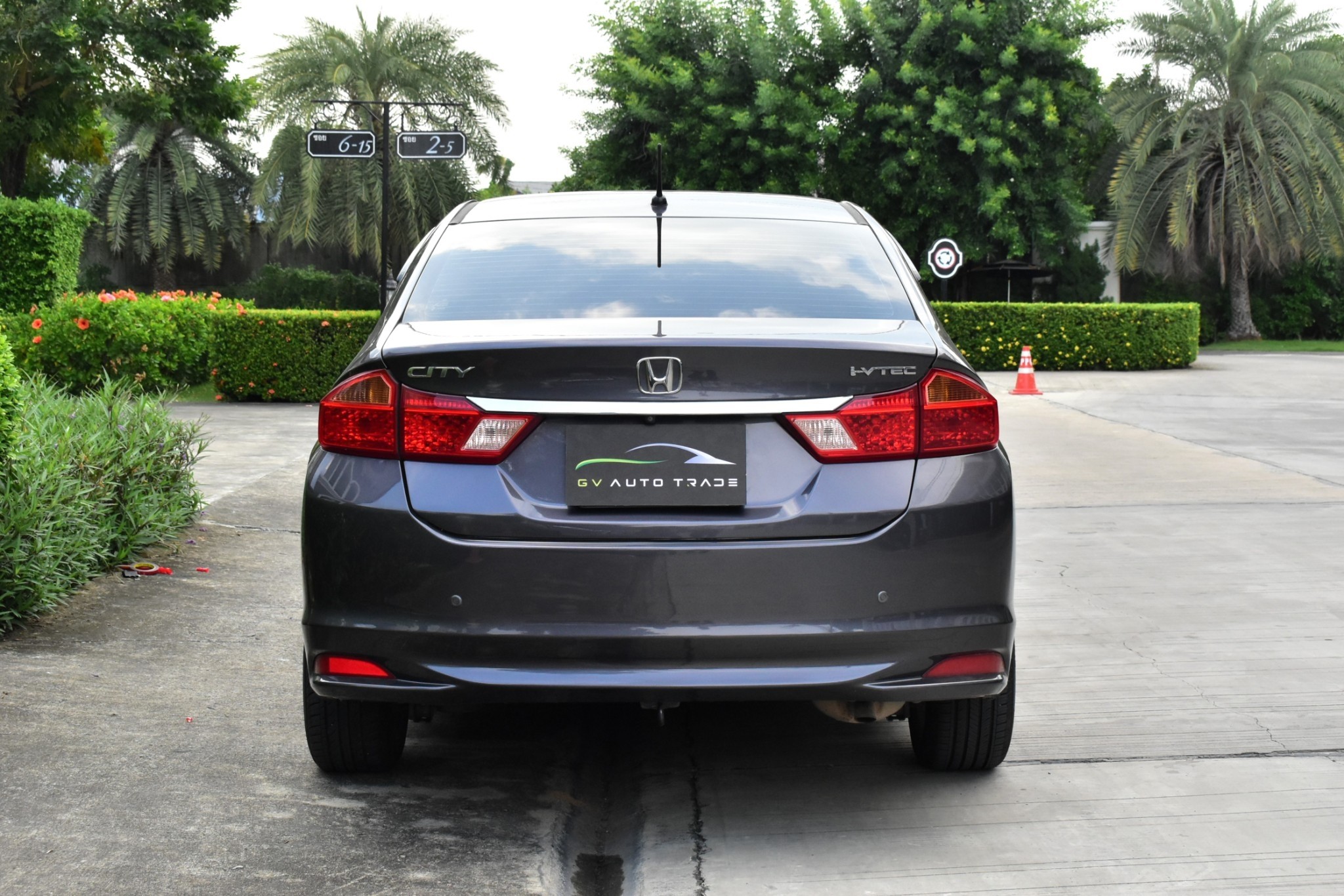 Honda City 1.5V เครื่องยนต์: เบนซิน เกียร์: ออโต้ ปี: 2015 สี: เทา ไมล์: 81,xxx Km.🔥