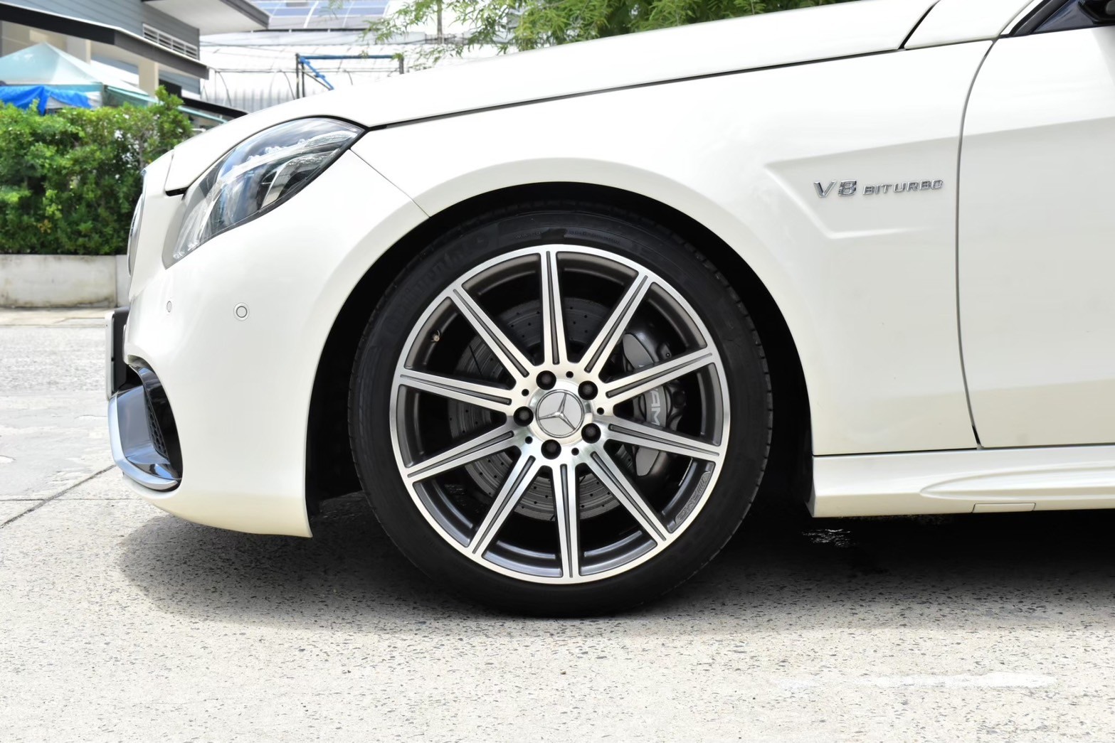 Mercedesbenz E63 AMG (E250 CGI) เกียร์:ออโต้ เครื่อง:เบนซิน สี:ขาว ปี:2011