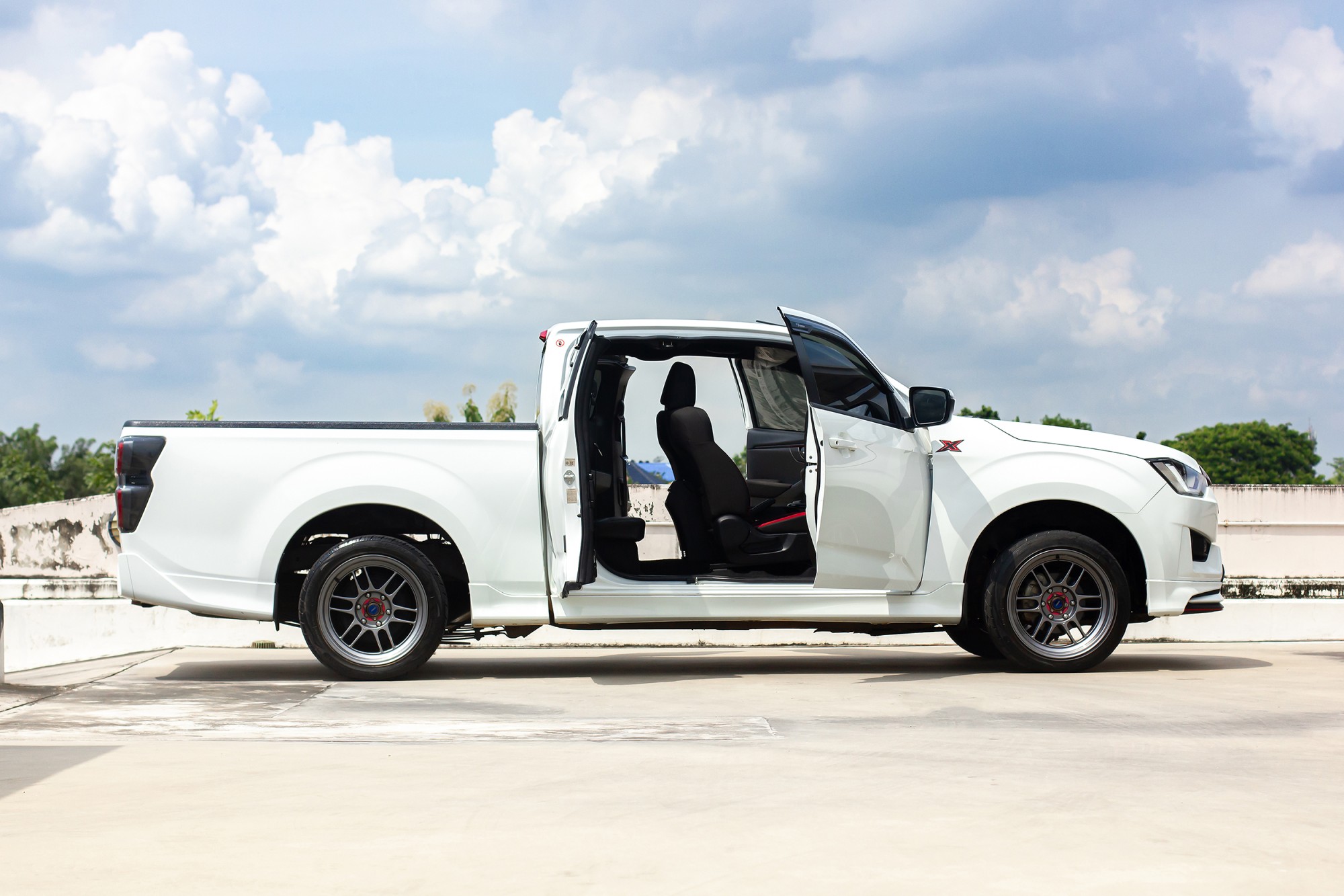 ISUZU D-Max X-SERIES Spacecab 1.9L 6M/T ปี 2023 ไมล์ 37,000 กม.