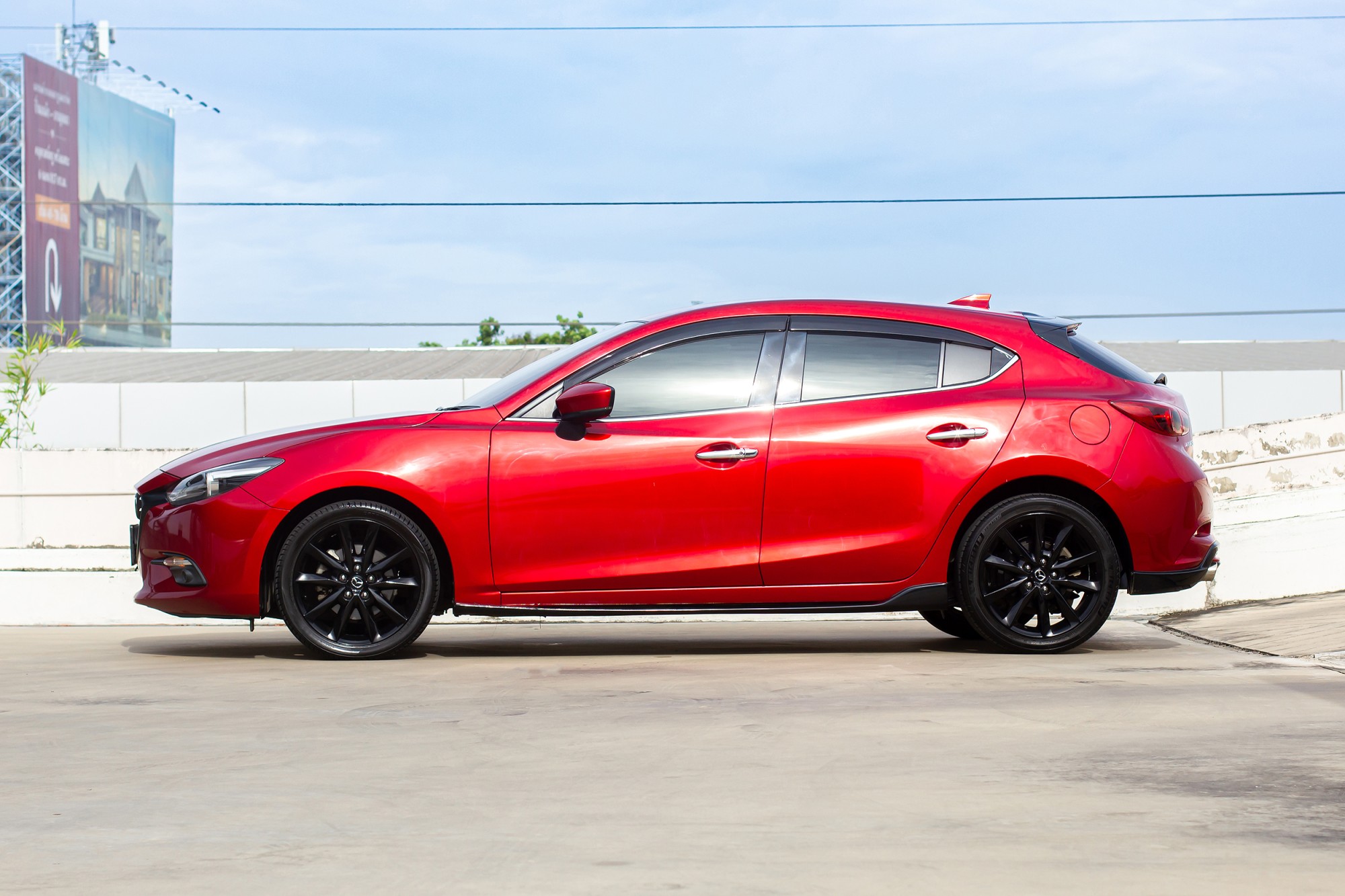 MAZDA3 HATCHBACK 2.0S A/T ปี 2018 auto รถสวย