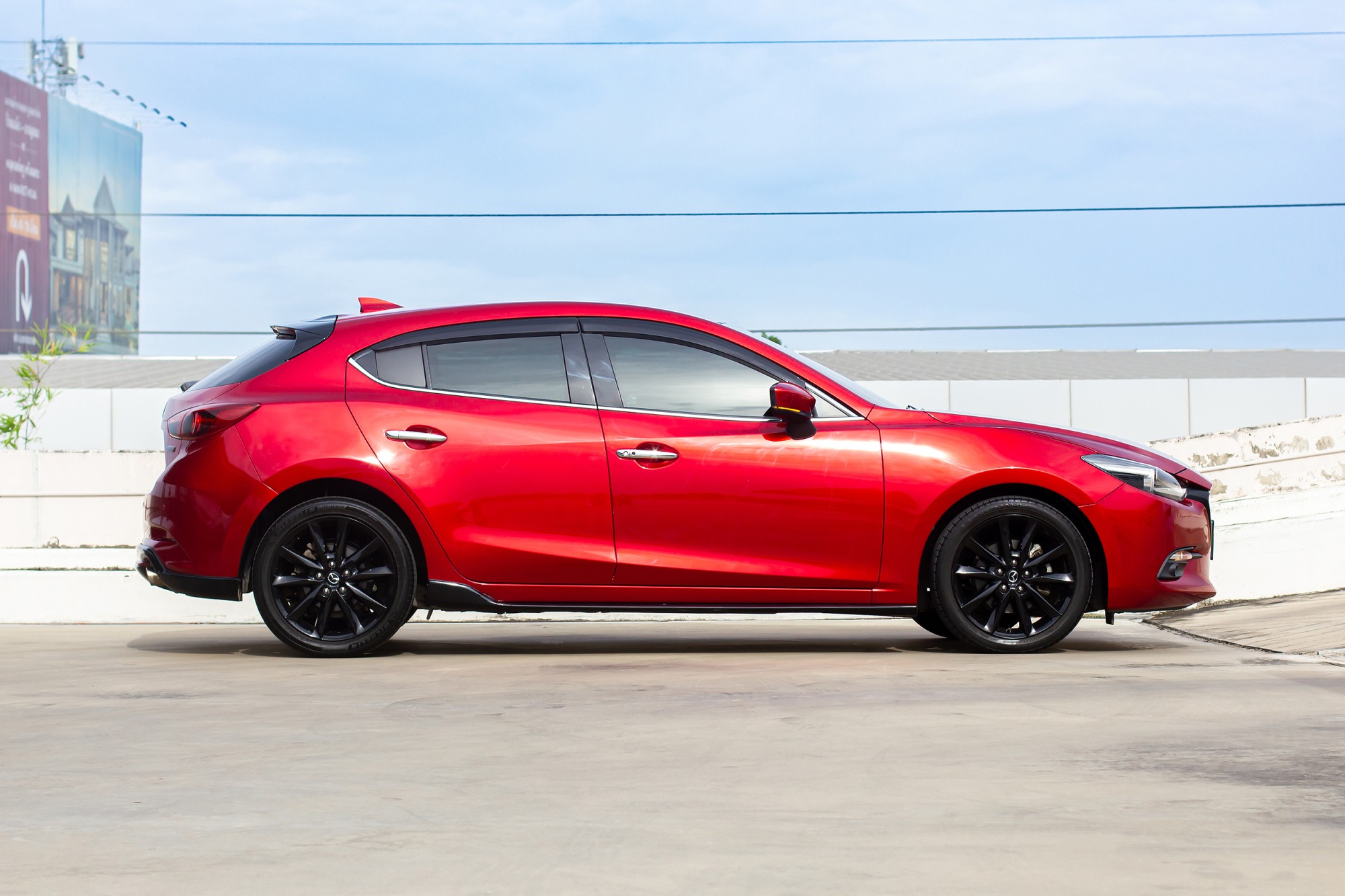 MAZDA3 HATCHBACK 2.0S A/T ปี 2018 auto รถสวย