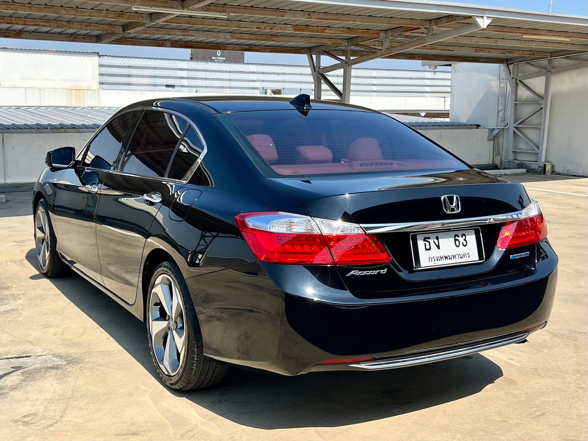 HONDA ACCORD 2.0 HYBRID ปี 2015 จด 2017 รถมือป้ายแดงเข้าศูนย์ทุกระยะ (ป้ายเจ้าของขอคืน)