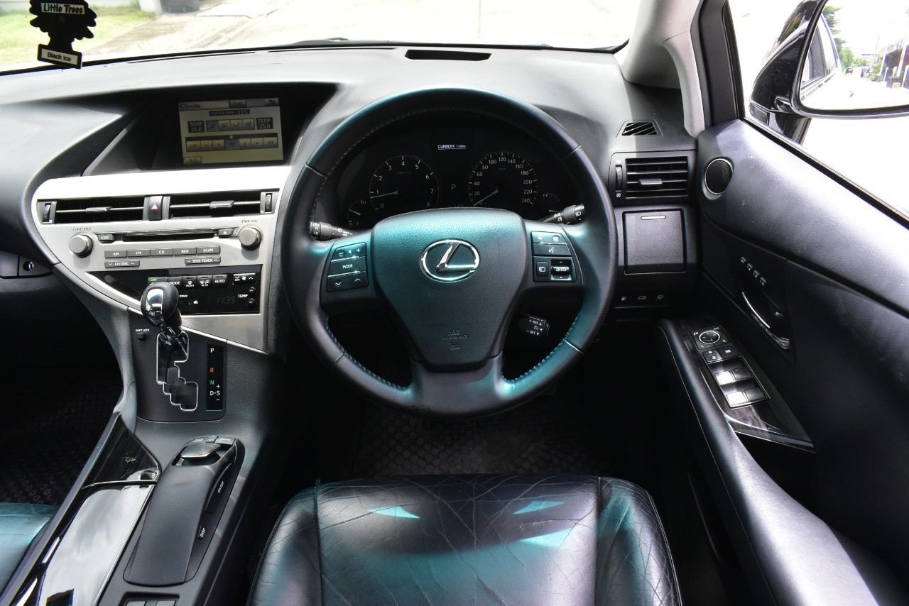 Lexus Rx270 ปี:2011 เกียร์: ออโต้ เครื่องยนต์: เบนซิน สี:ขาว ไมล์: 15x,xxx กม.