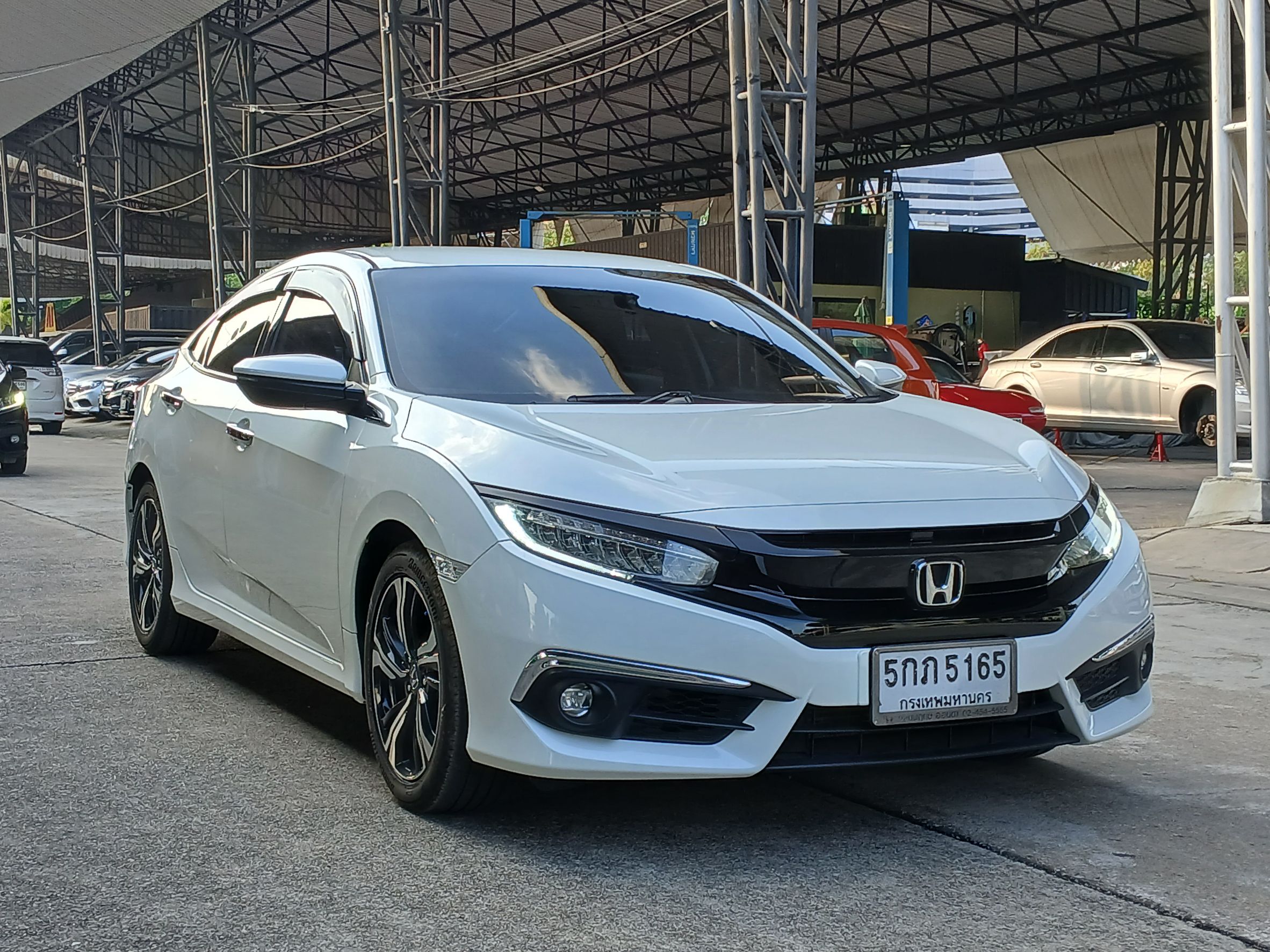 2016 Honda Civic Sedan สีขาว