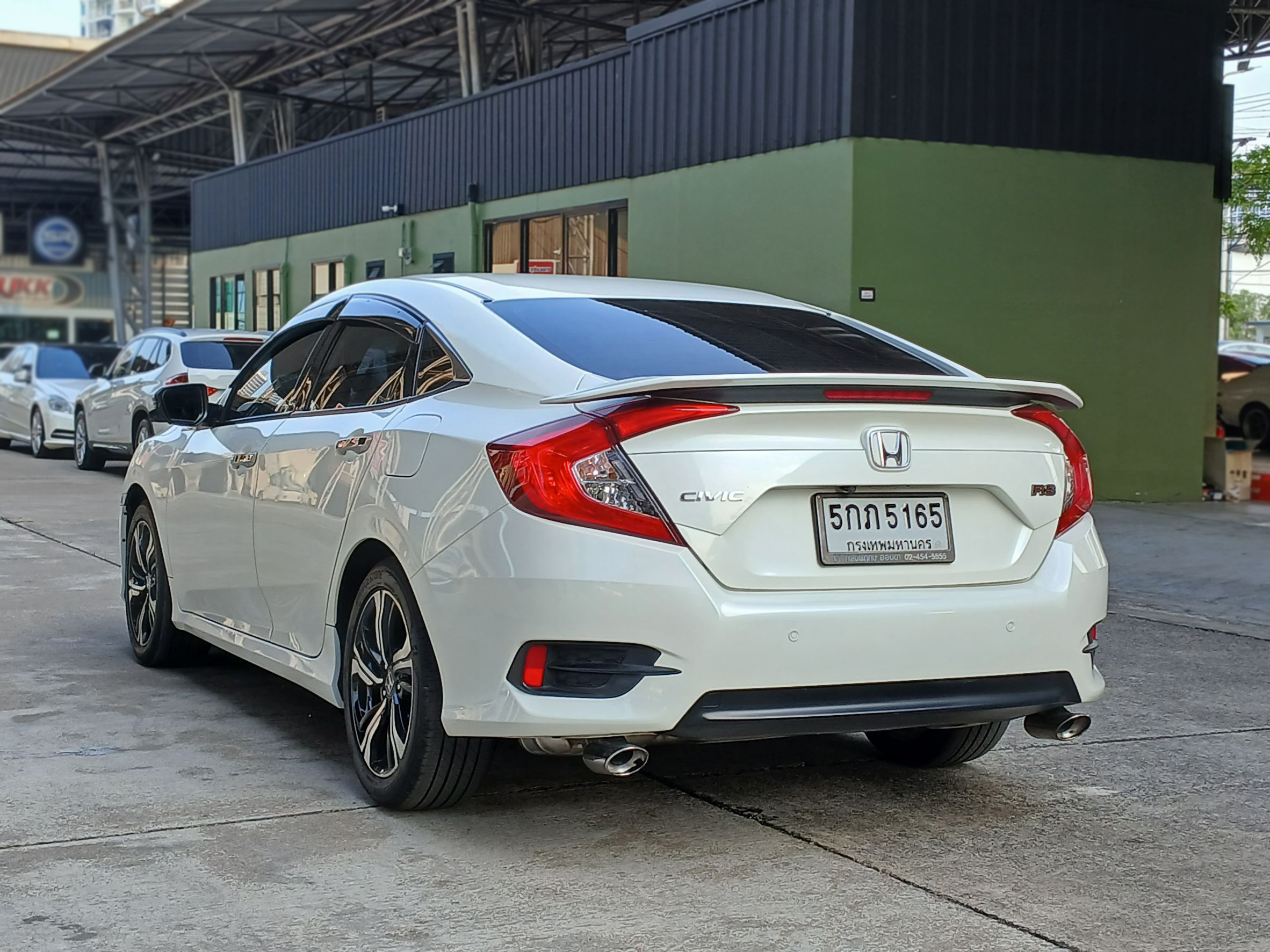 2016 Honda Civic Sedan สีขาว