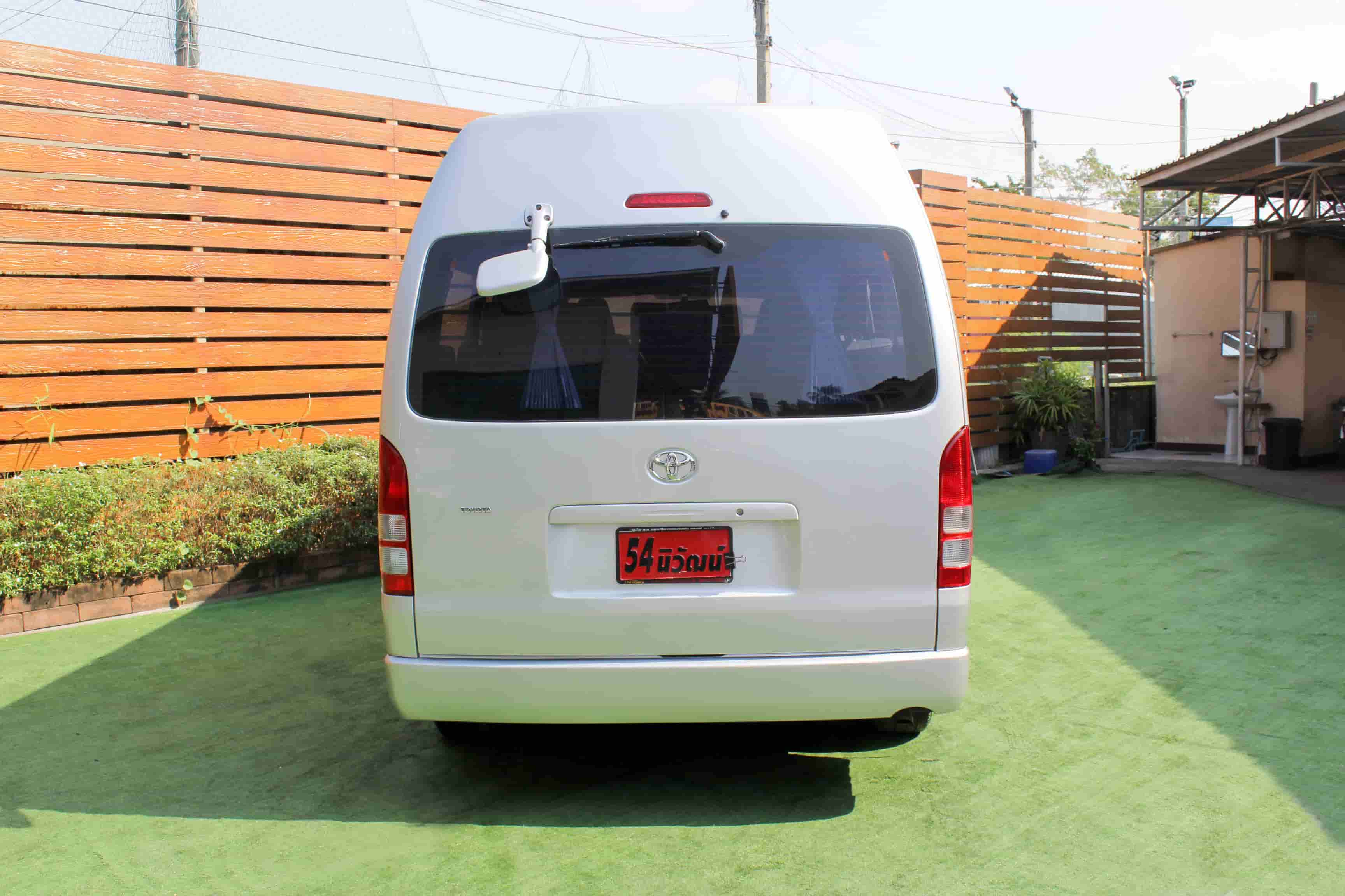 Toyota COMMUTER 2.5 GL ปี 2012 สีเงิน