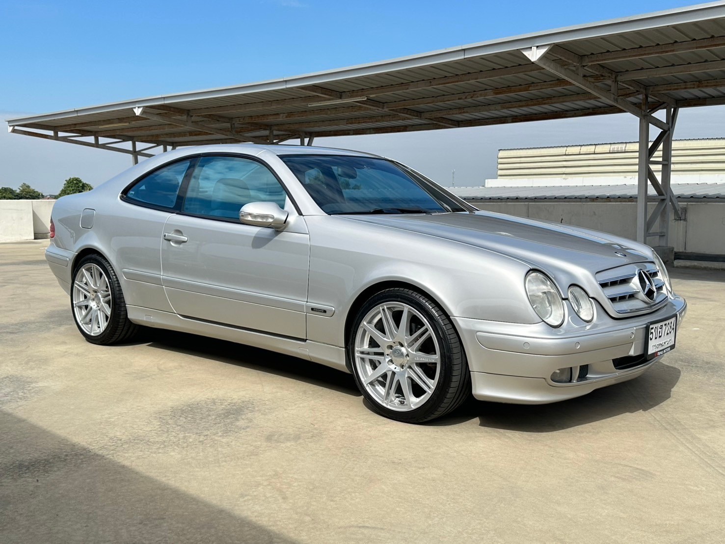 2003 Mercedes-Benz CLK-Class W208 CLK230 สีเงิน