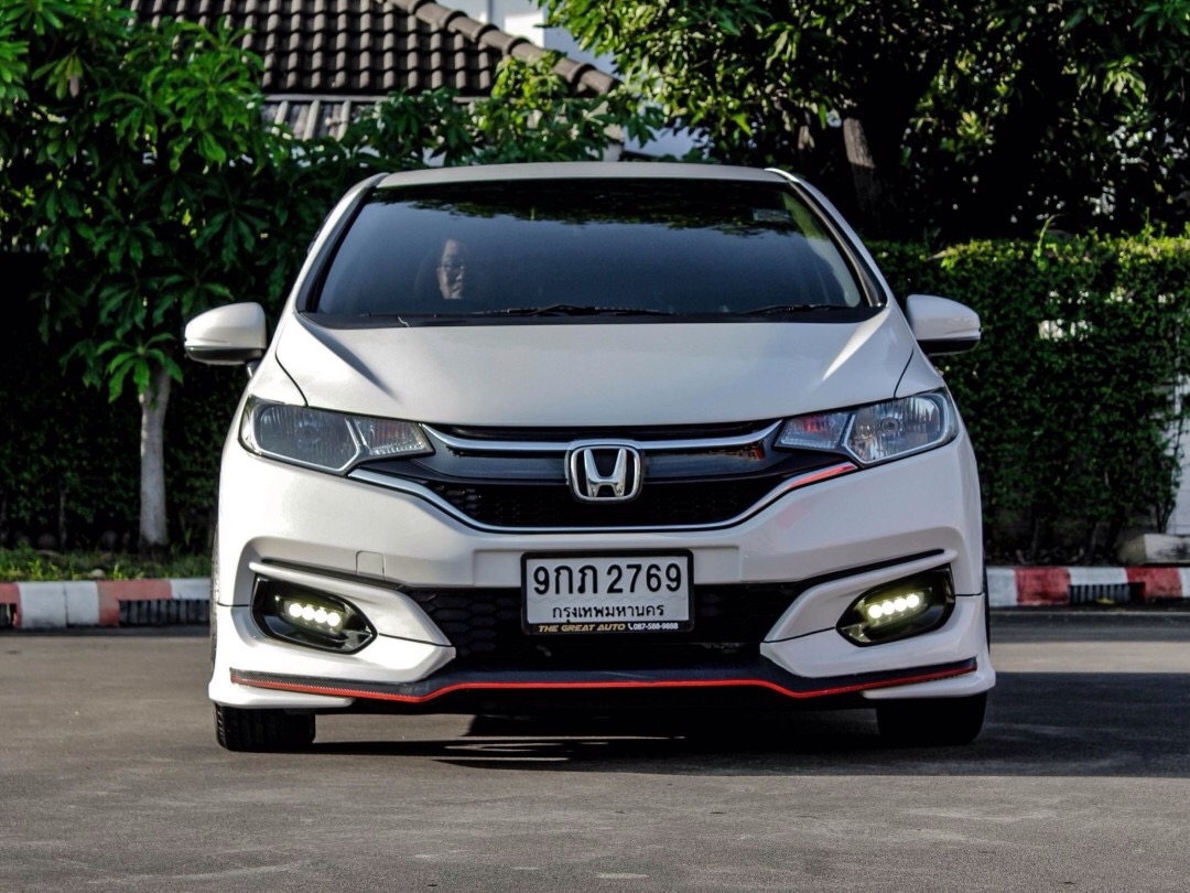 2020 Honda Jazz GK สีขาว