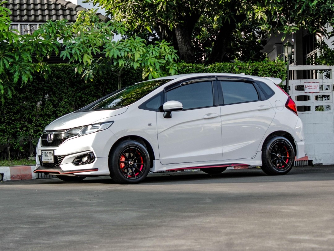 2020 Honda Jazz GK สีขาว