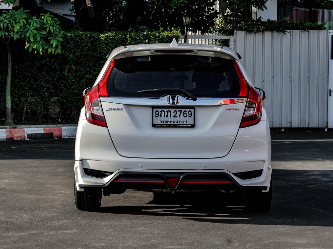 2020 Honda Jazz GK สีขาว