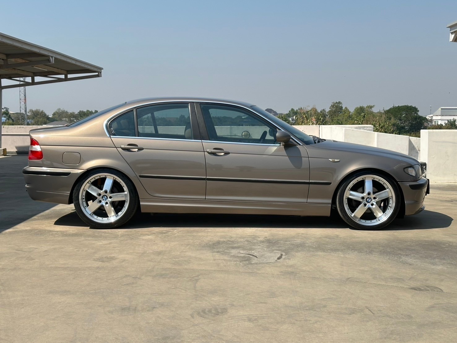 2003 BMW 3 Series E46 323i สีน้ำตาล