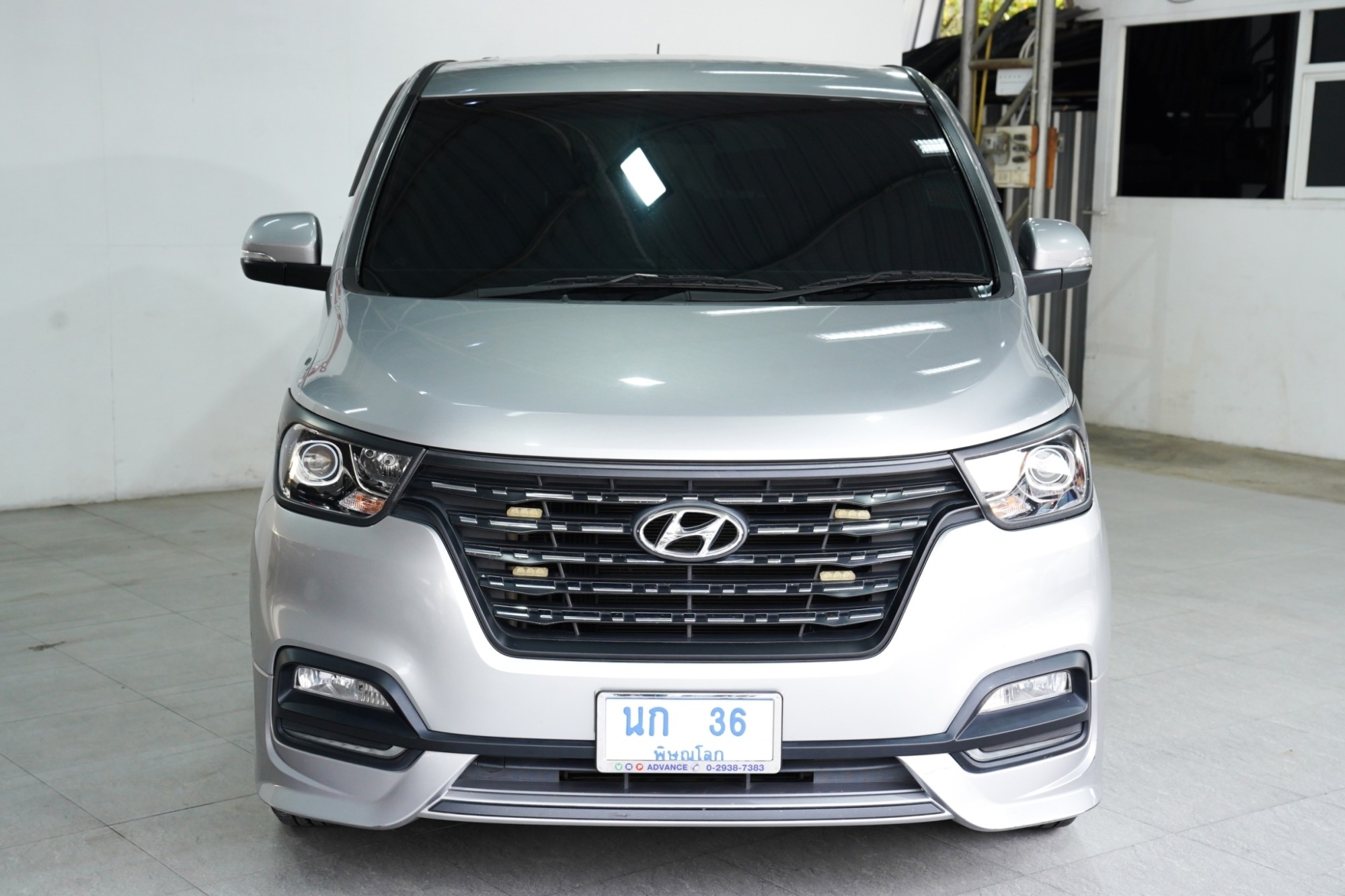 HYUNDAI #H1 2.5 Elite AT ปี2019 จดปี2020 สีเทา เลขไมล์ปัจจุบัน 75,xxx กม. เครื่องยนต์ ดีเซล