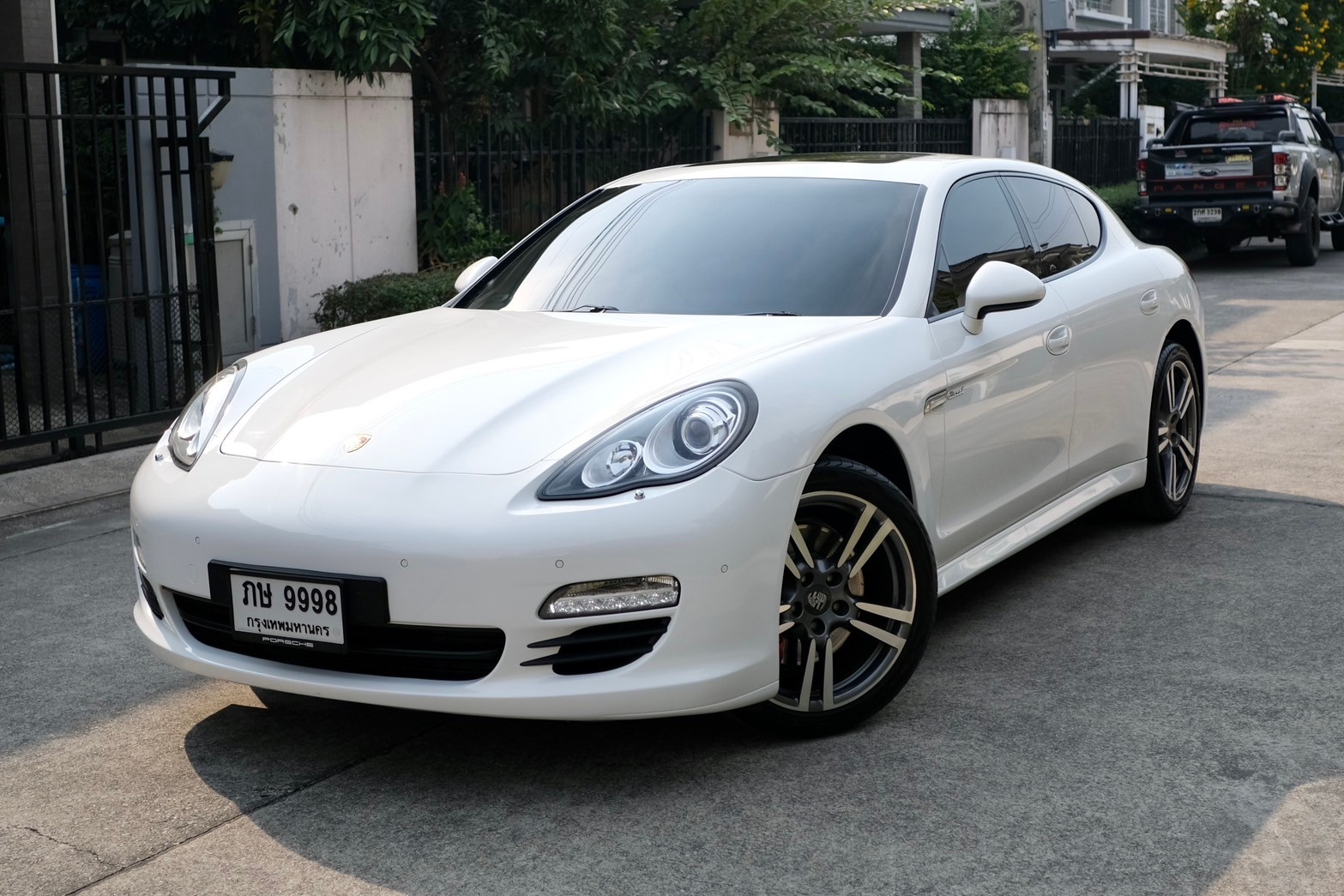 Porsche Panamera 3.0D (ฝาดำ) ไมล์ 33,000 km