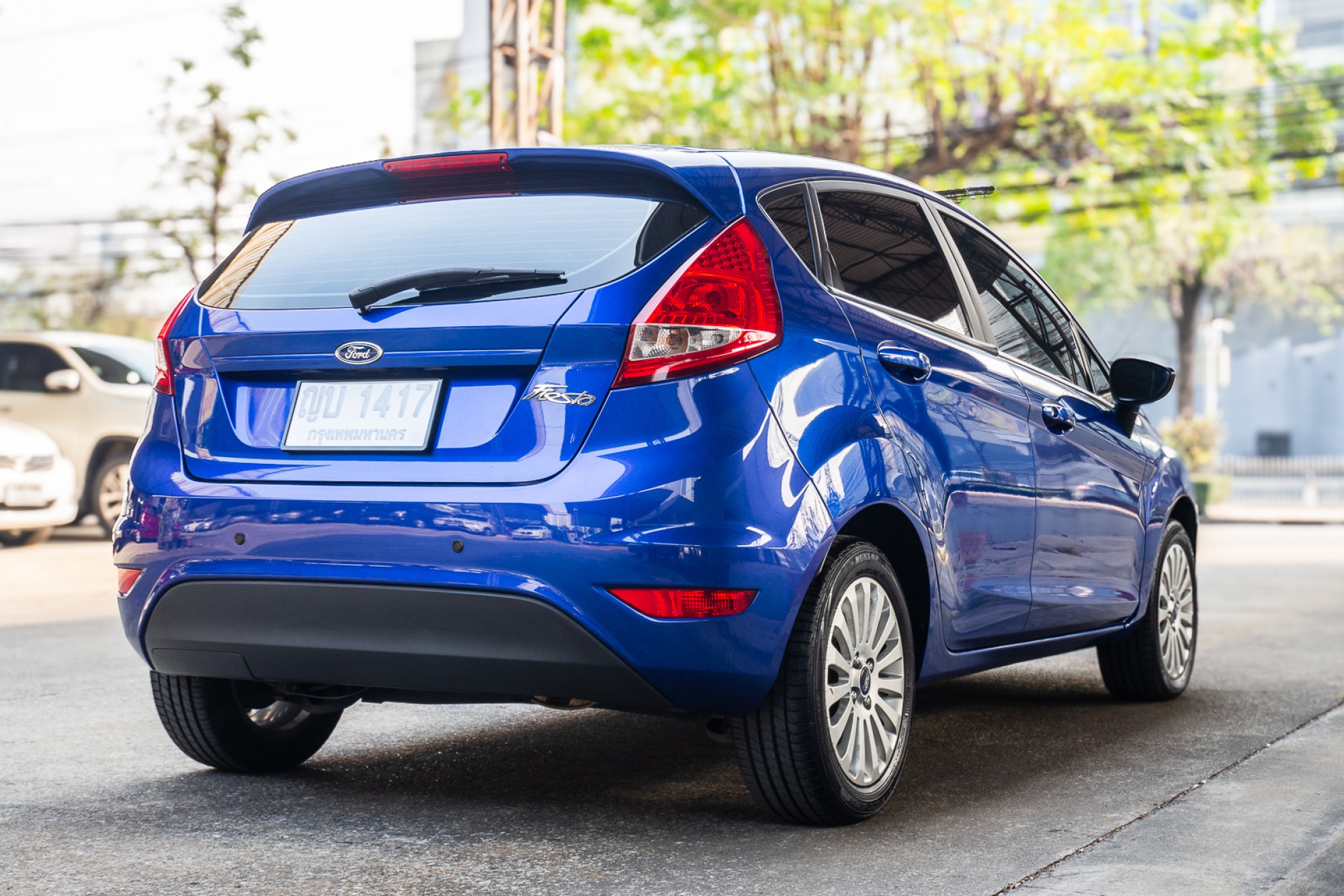 2011 Ford Fiesta สีน้ำเงิน