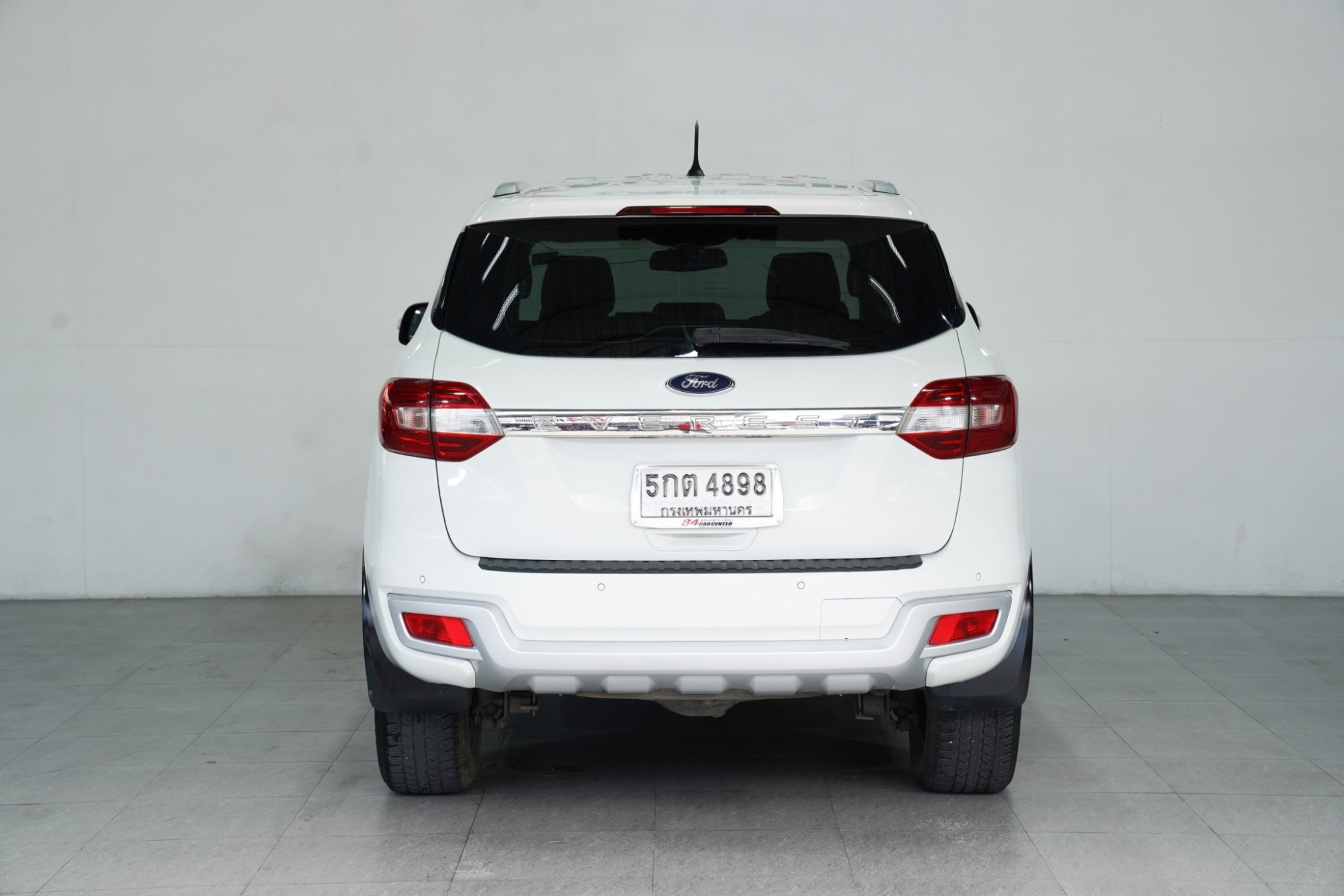 #FORD #EVEREST 2.2 TITANIUM AT ปี 2016 สีขาว