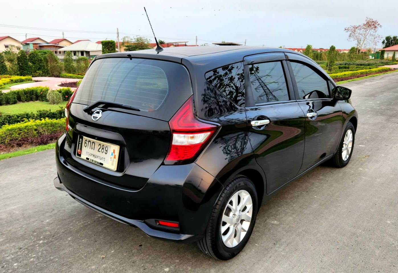 Nissan Note V มีจอ ปุ่ม Start 1.2 ปี 2017 ไมล์ 120,000 kmเท่านั้น!!!!!!