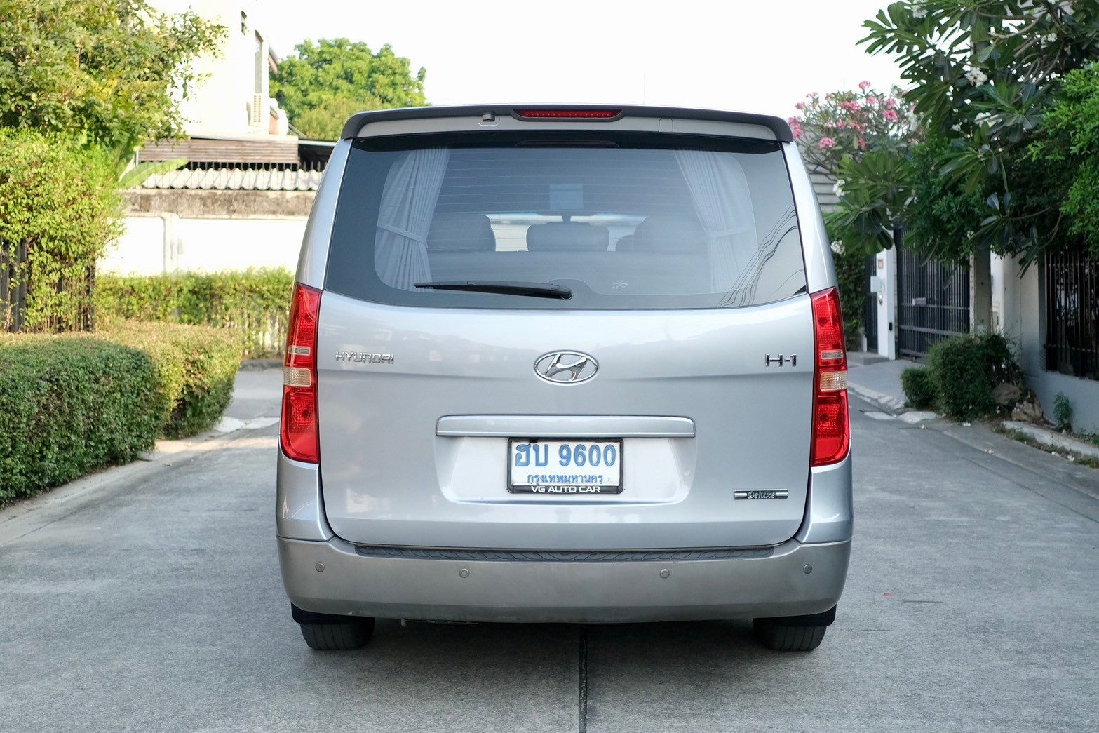 Hyundai H1 2.5 Deluxe (A2) ออโต้ ดีเซล สีเทา ปี2012 ไมล์ 1xx,xxx กม.☑️